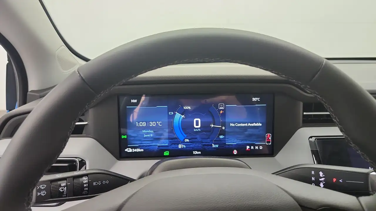 Chevrolet Bolt photo Chevrolet Bolt