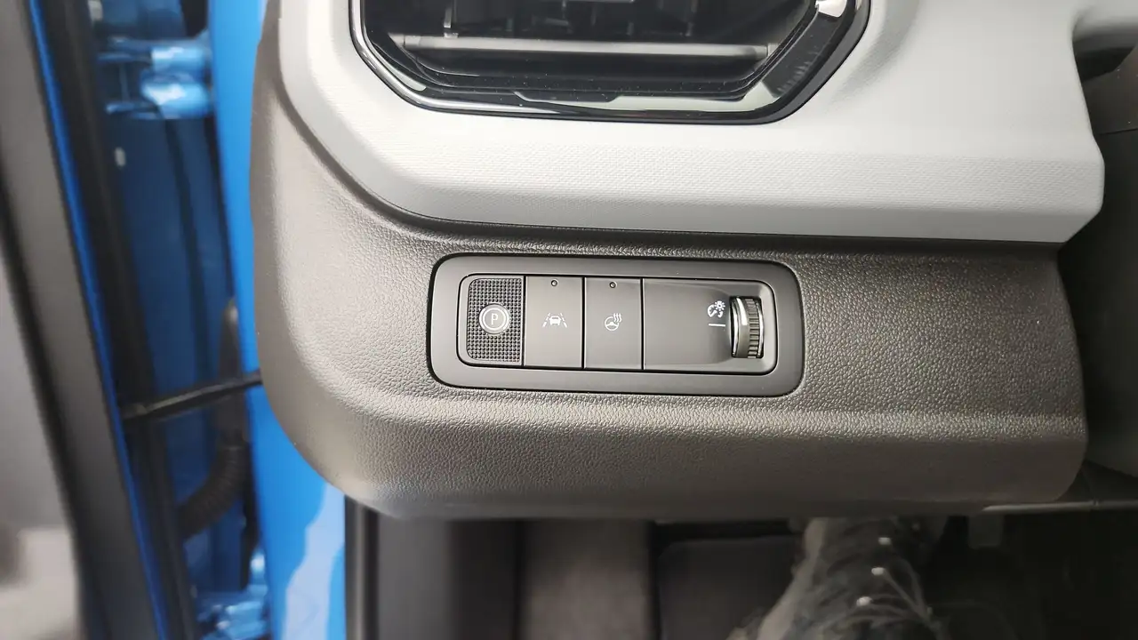 Chevrolet Bolt photo Chevrolet Bolt