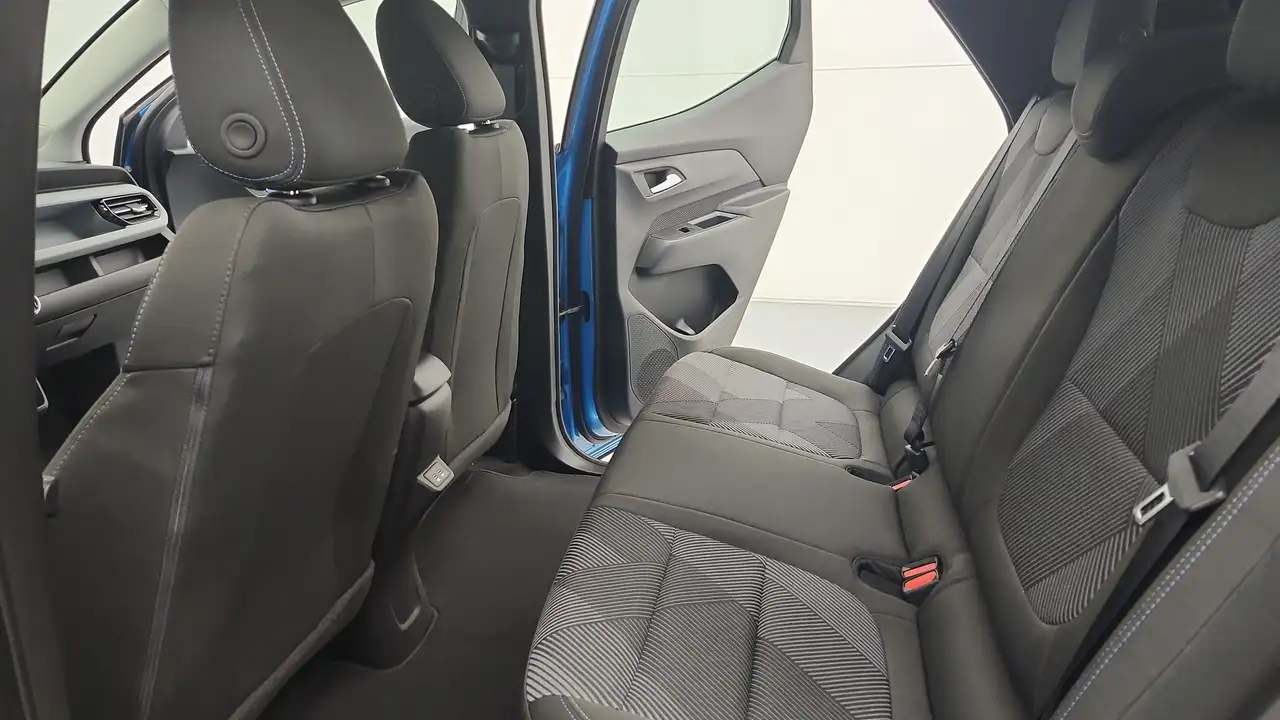 Chevrolet Bolt photo Chevrolet Bolt
