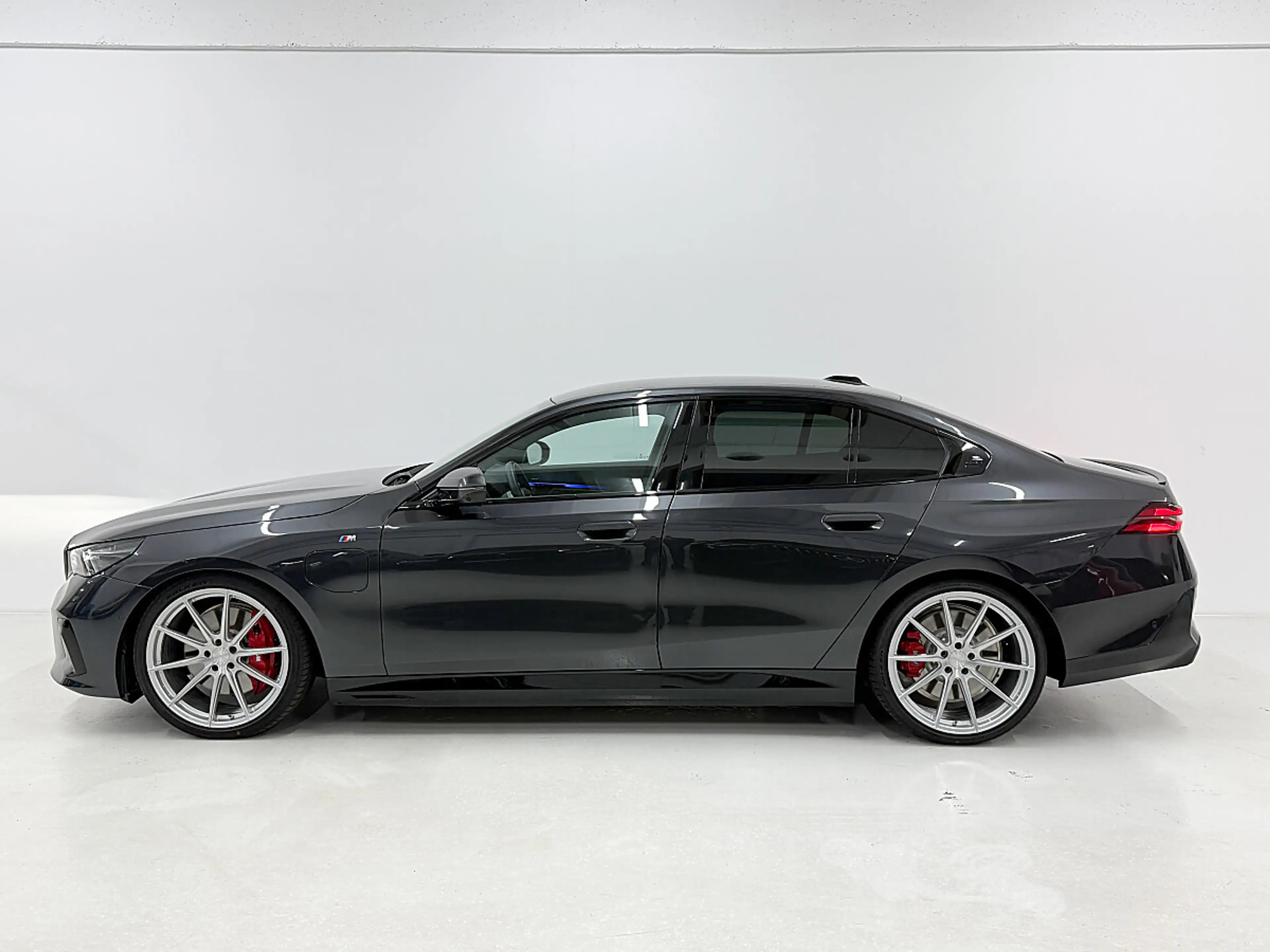 BMW 550 e PHEV xDrive M Sport Pro Individual 21" 360° F... — photo 7