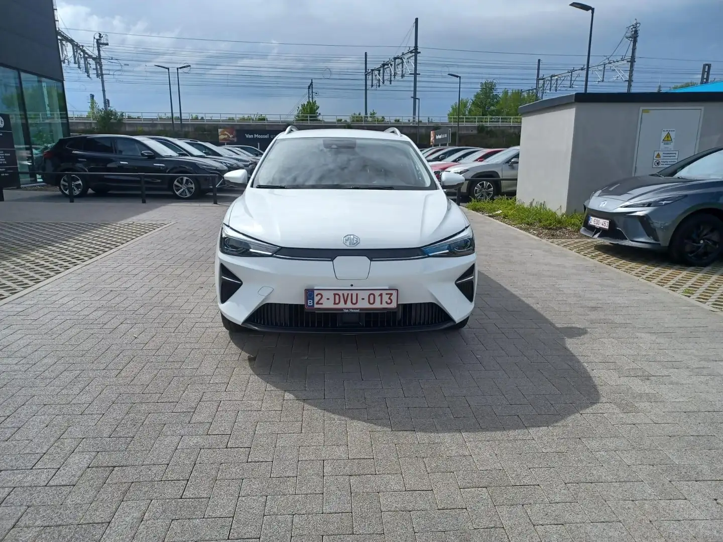 MG MG5 Electric Standard Range Luxury 50 kWh MG 5 Standar White - 2