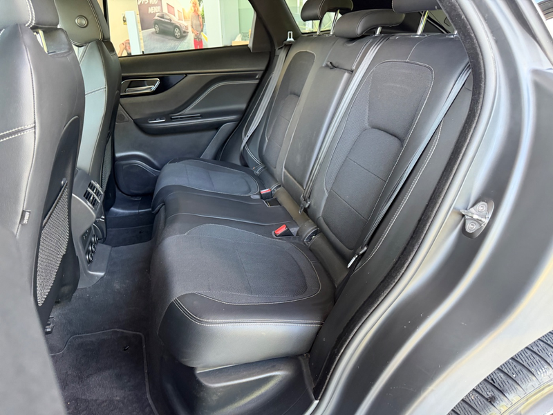 Jaguar F-Pace P250 R-Sport 25t+Xenon+Kamera+ACC+Spur — photo 10