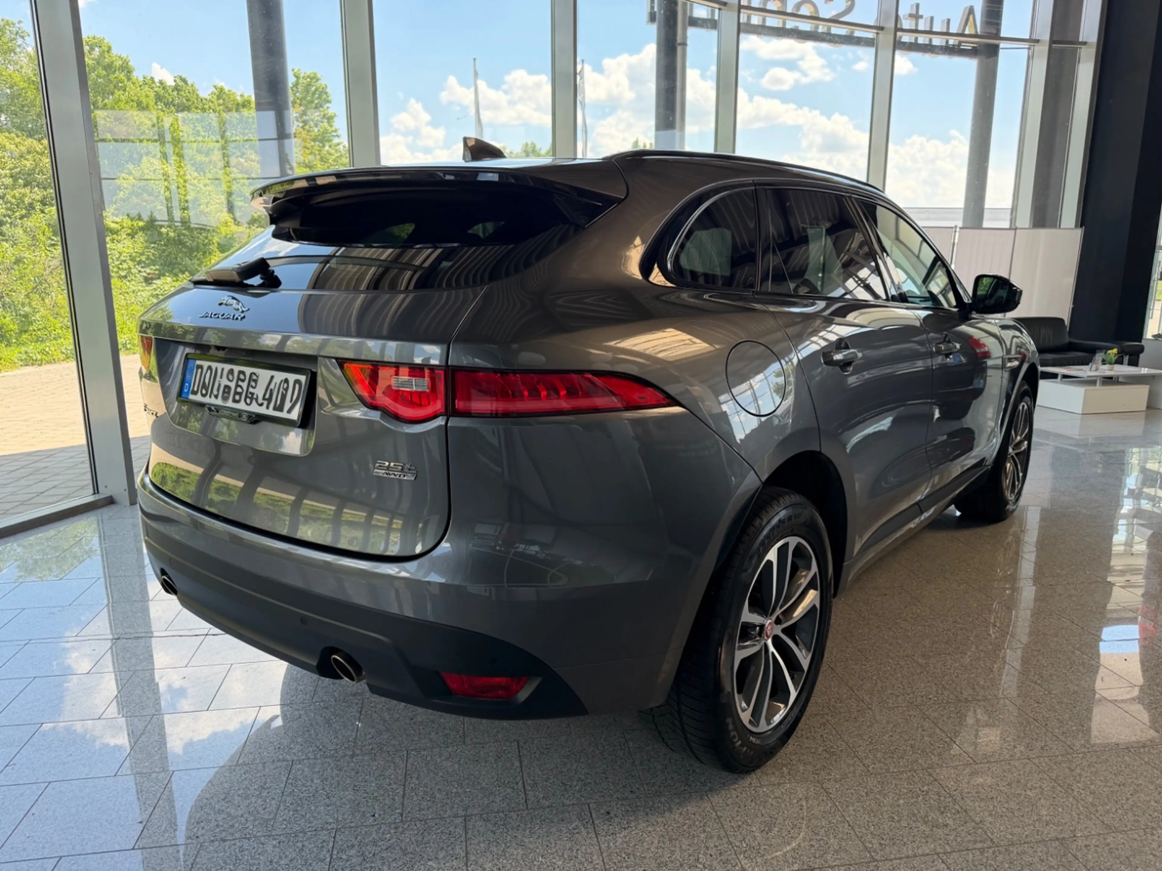 Jaguar F-Pace P250 R-Sport 25t+Xenon+Kamera+ACC+Spur — photo 4