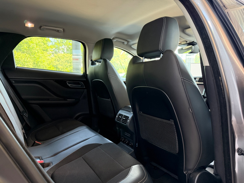 Jaguar F-Pace P250 R-Sport 25t+Xenon+Kamera+ACC+Spur — photo 12