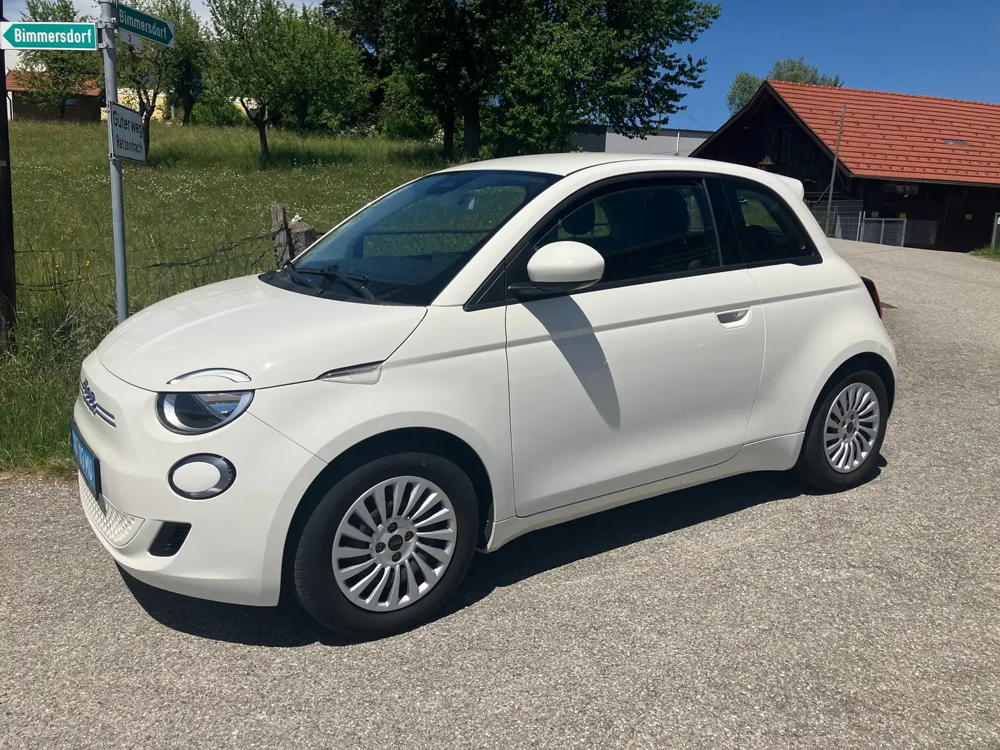 Fiat 500e Basis 42KW SOH 94,4% Weiß - 1