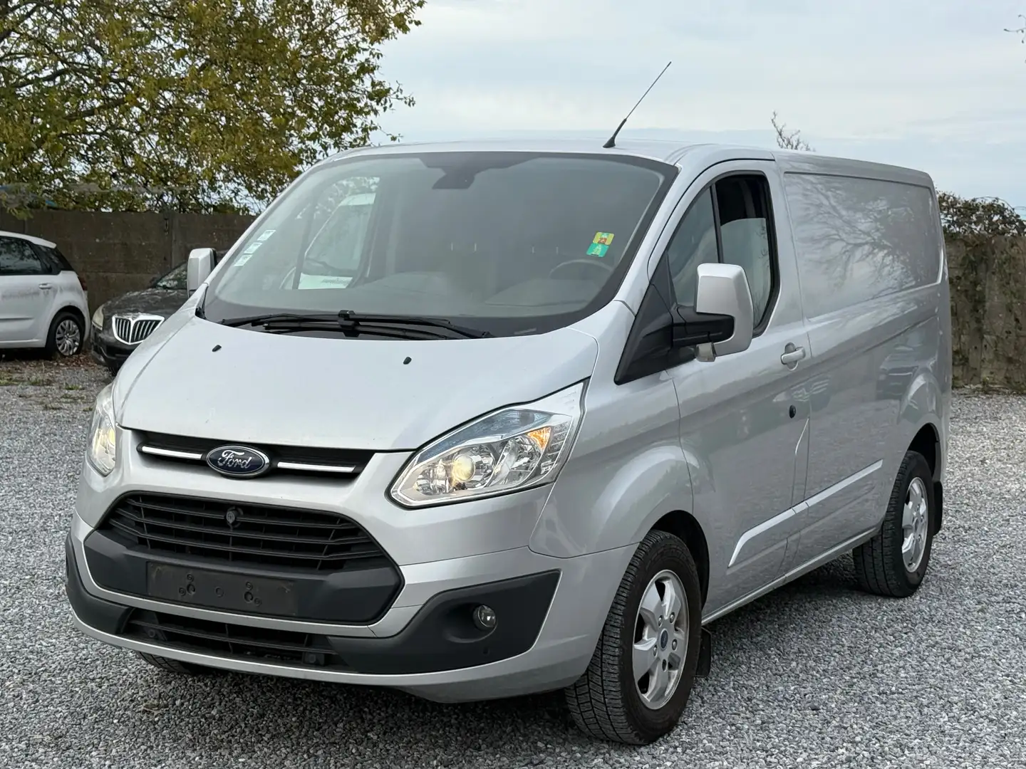 Ford Transit Custom 2.2 TDCi L1H2 Ambiente - NAVI - AIRCO - 1