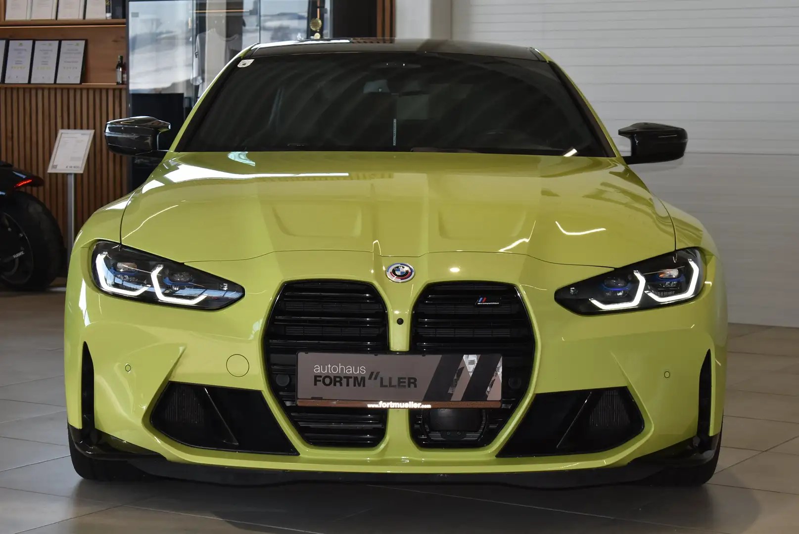 BMW M4 // Competition //Carbon //Schalensitze//Laser Gelb - 1