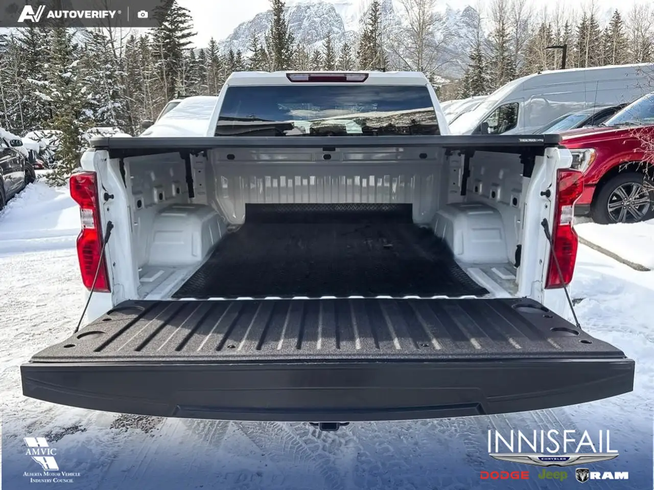 Chevrolet Silverado 1500 снимка Chevrolet Silverado 1500