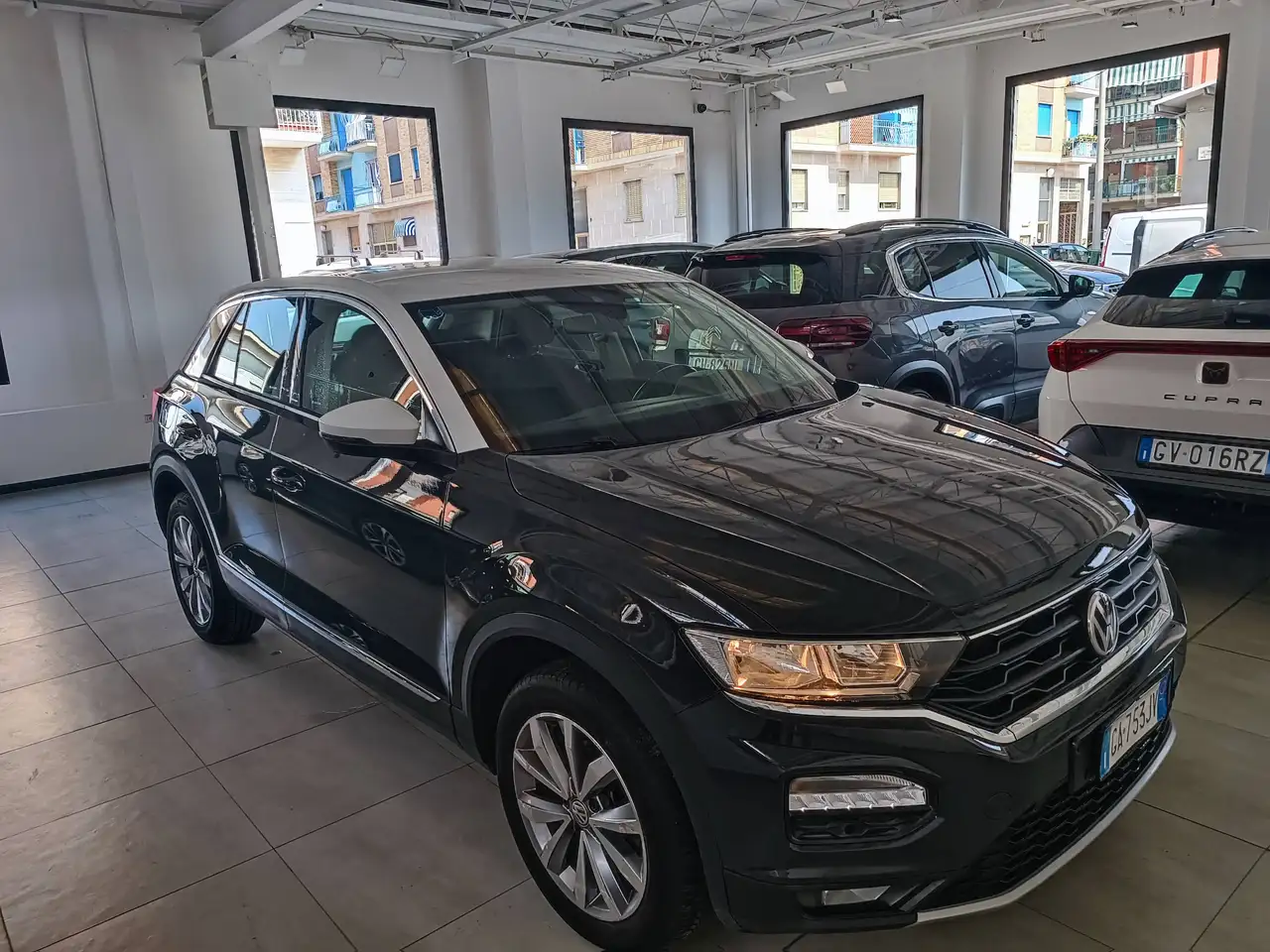 Volkswagen T-Roc I 2017 1.5 tsi Style dsg vettura in perfette condizioni, миниатюра 2