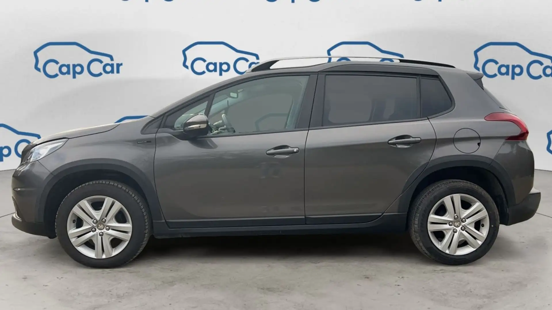 Peugeot 2008 1.5 BlueHdi 100 Signature - 2