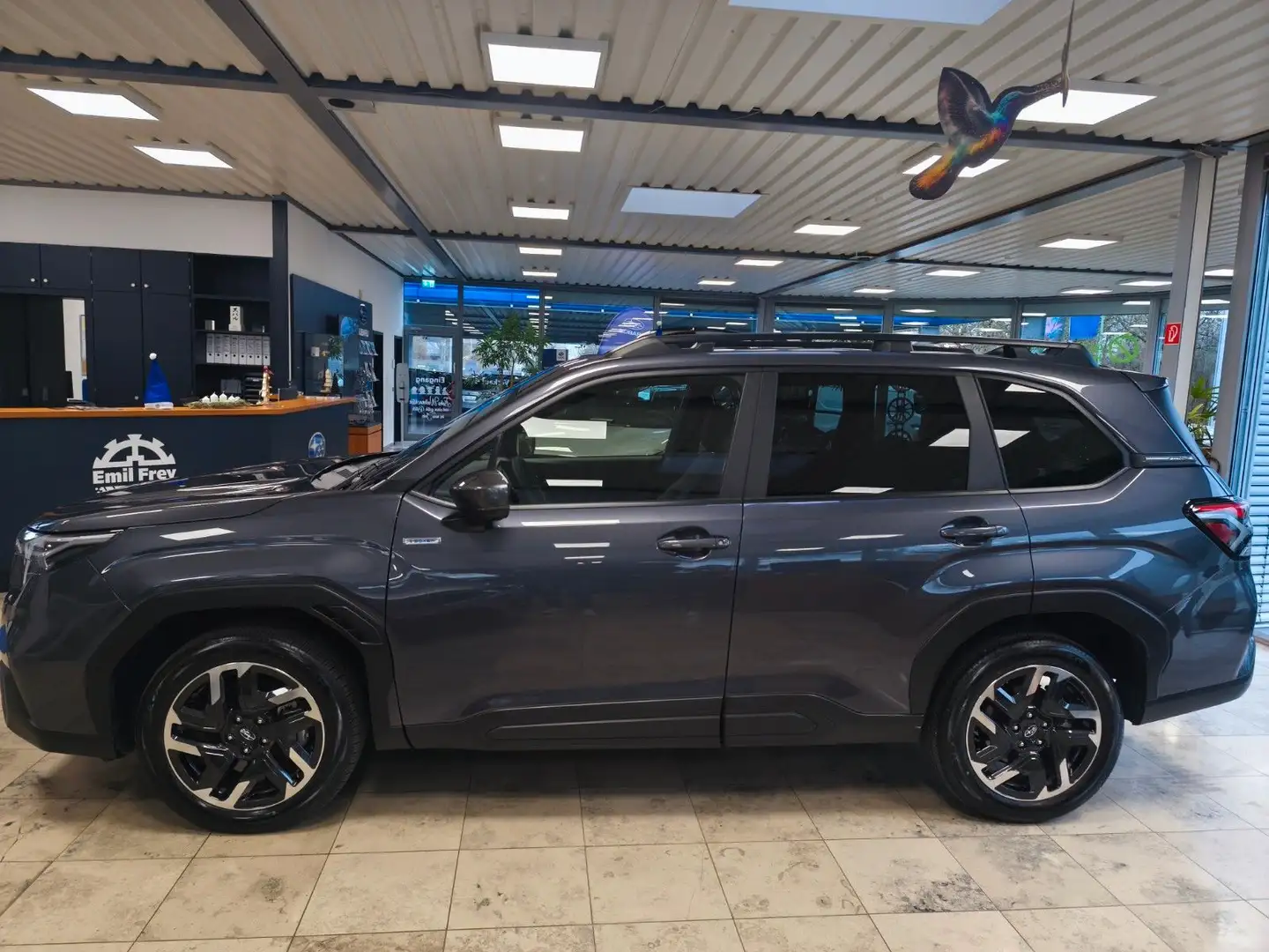 Subaru Forester 2.0 ie Exclusive | LED | Navi Grau - 2