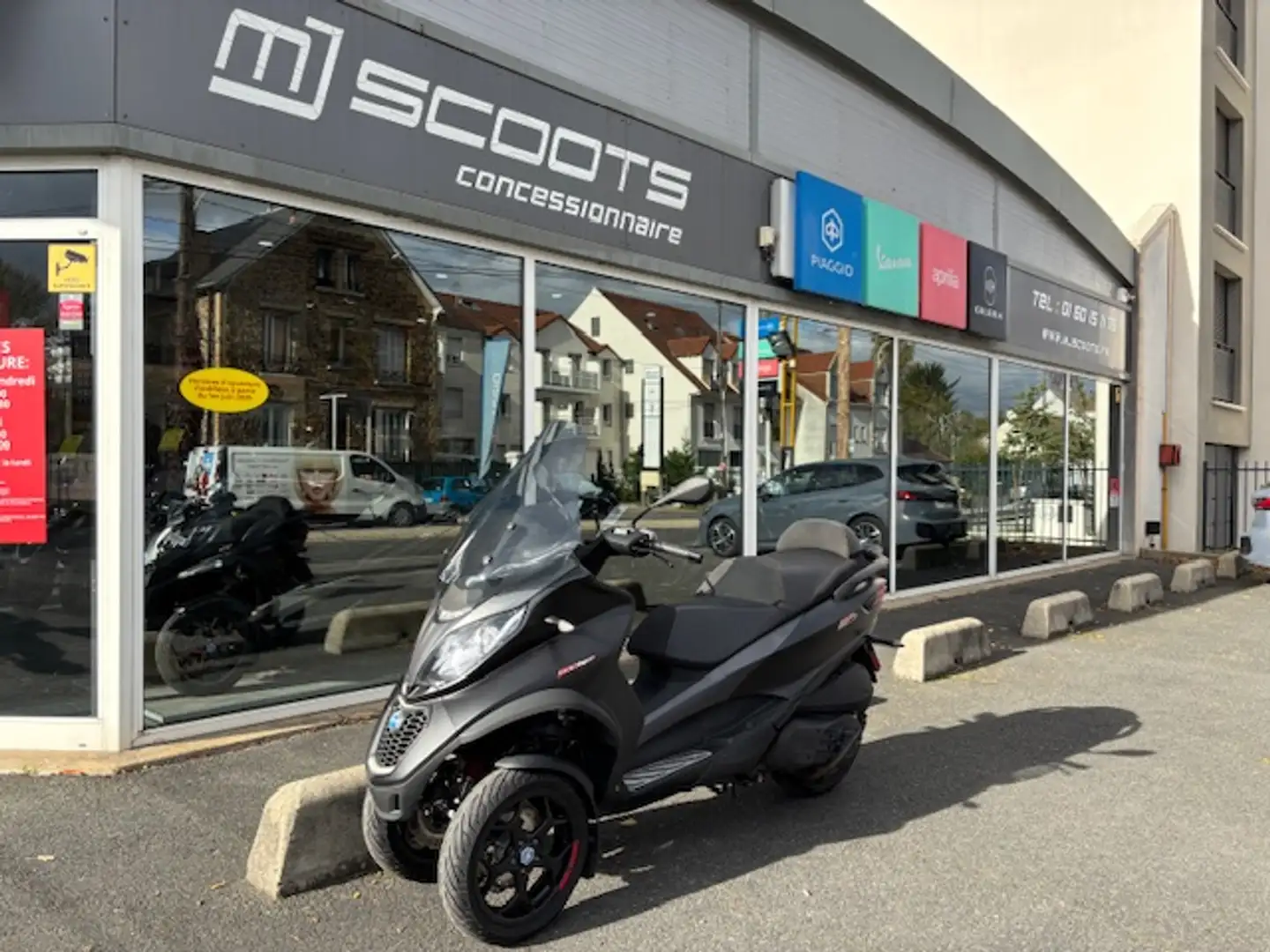 Piaggio MP3 500 Noir - 1