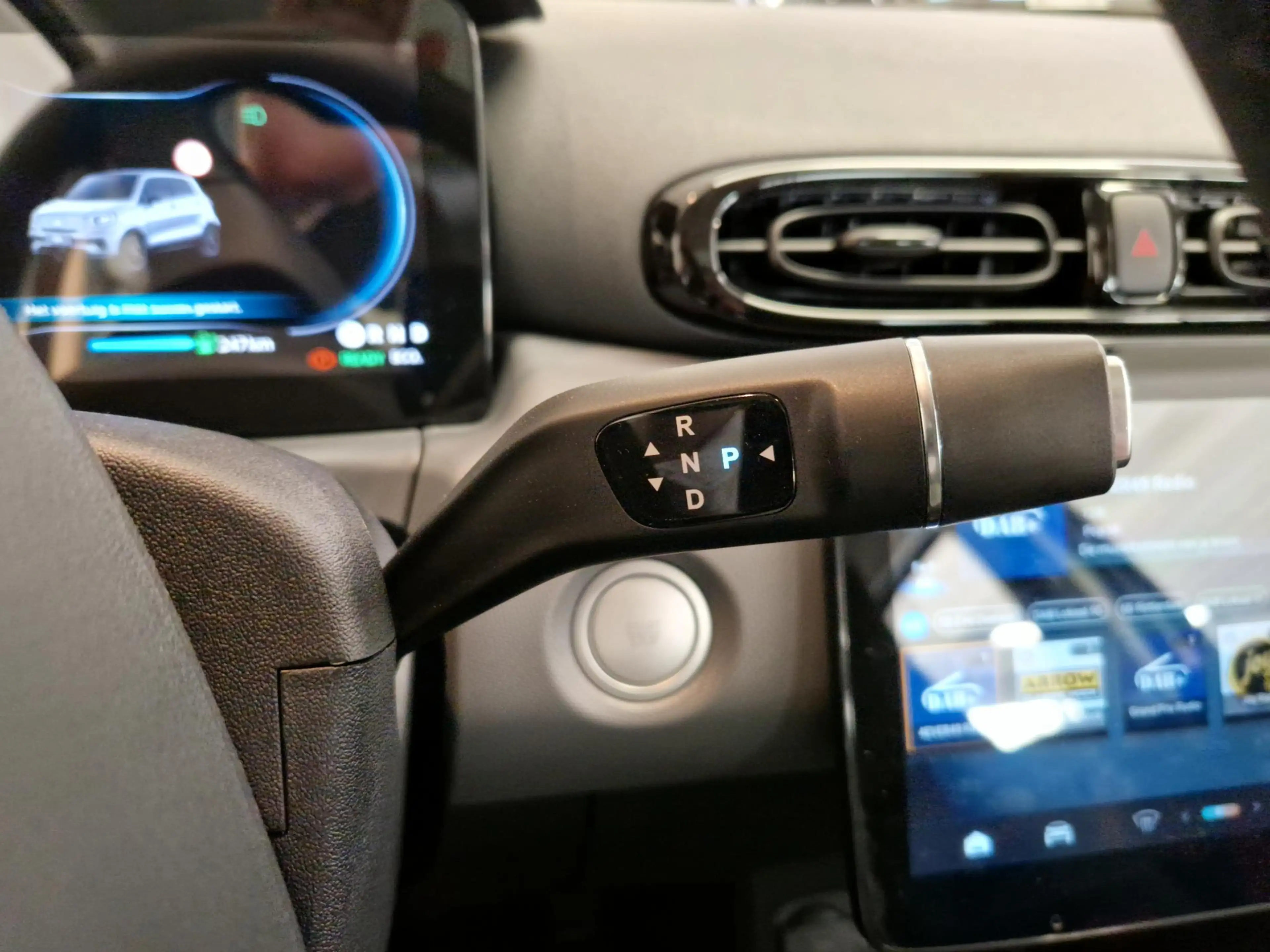 Leapmotor T03 Design 37.3 kWh | Navigatie | Cruise control — photo 15