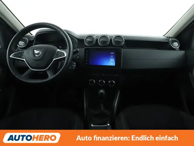 Dacia Duster view 12