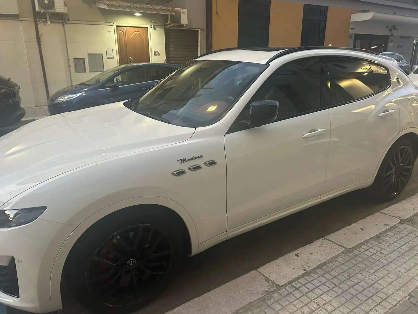 Maserati Levante 3.0 V6 Modena 350cv auto - 1
