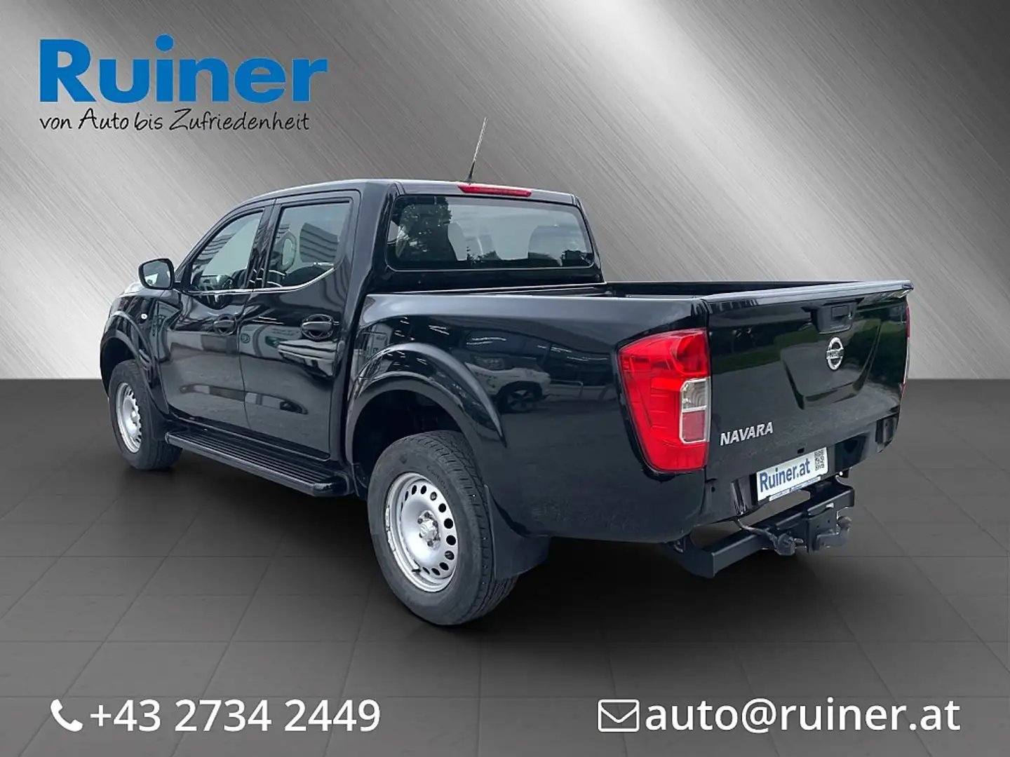 Nissan Navara Navara Fekete - 2