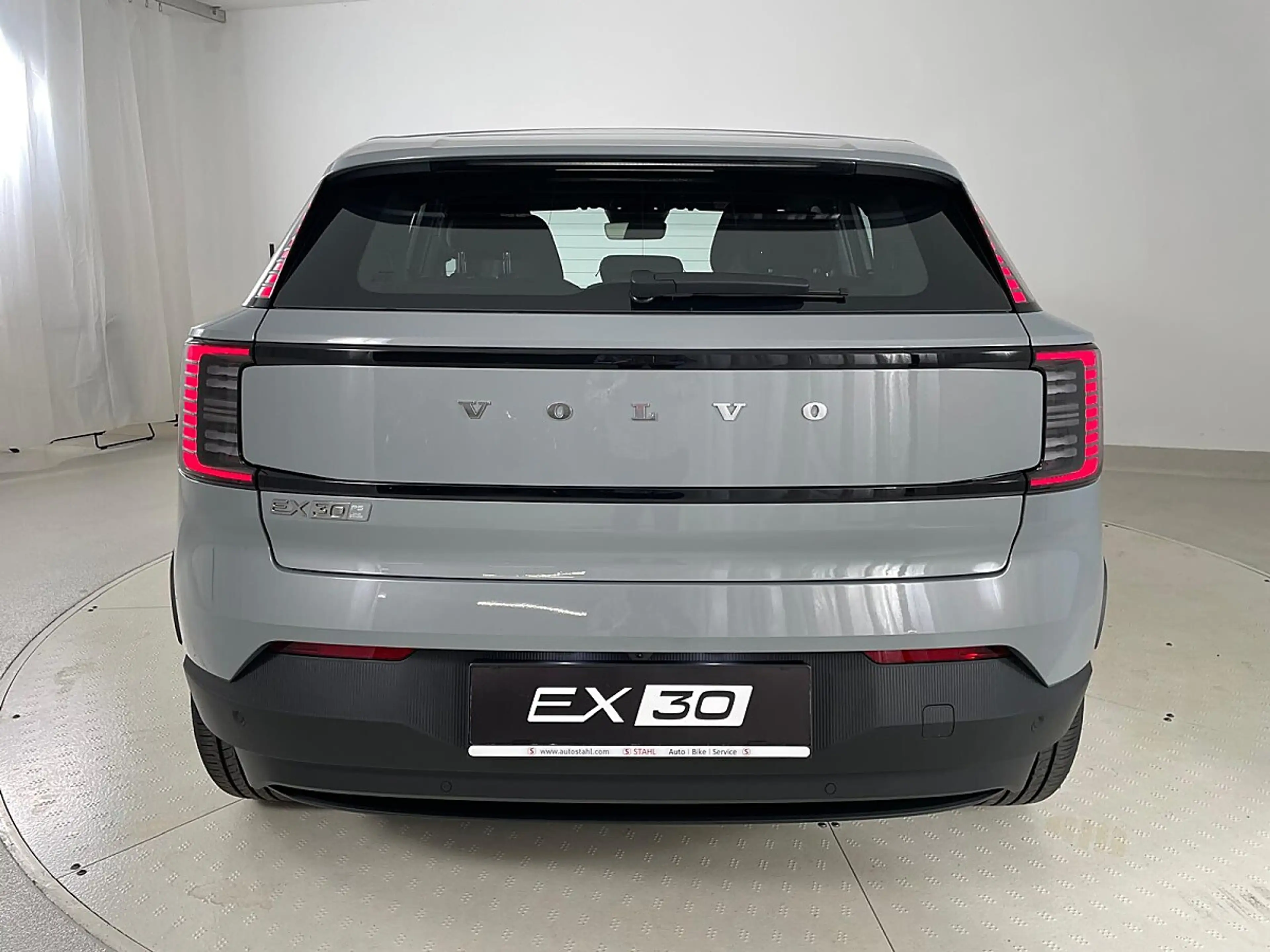 Volvo EX30 Single Motor Extended Range 69kWh Plus | Stahl ... — photo 5