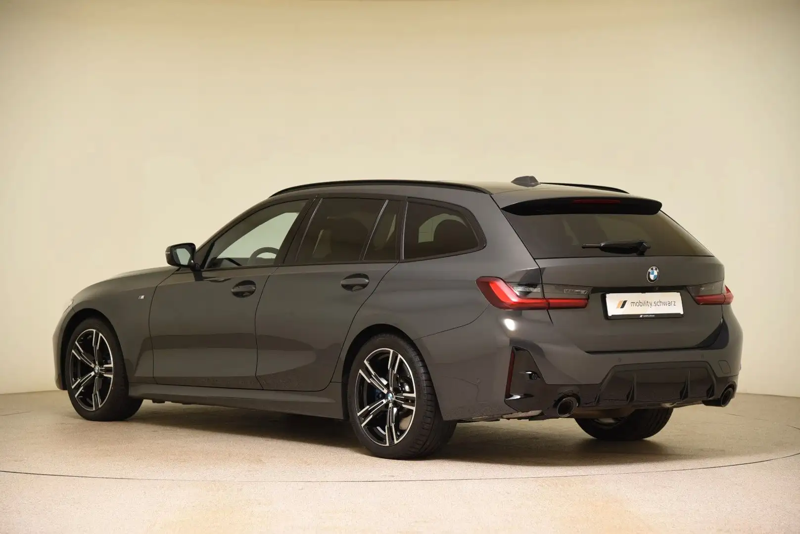 BMW 320 d Touring xDrive M Sport ACC Pano H&K LED AHK Grau - 2