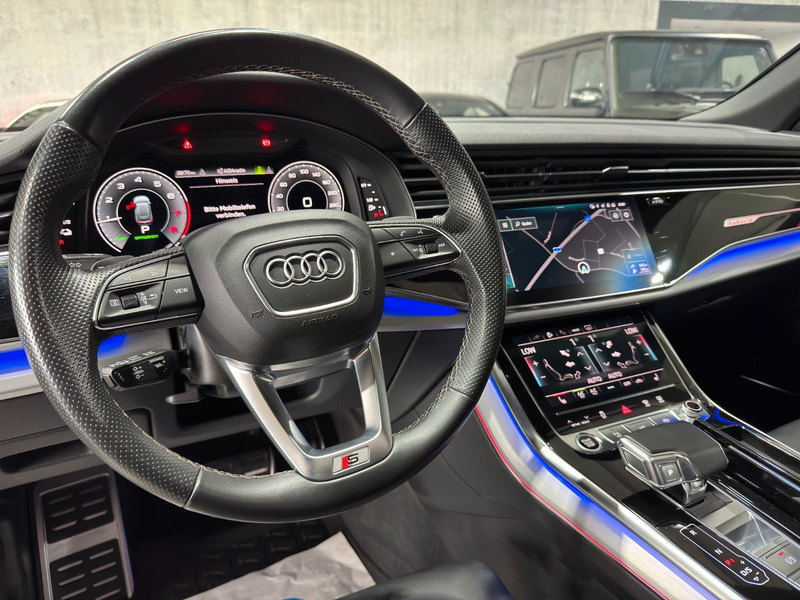 Audi Q8 /60/TFSI/e/quattro/PANO/AHK/360*/3D/S-line/LED — photo 9