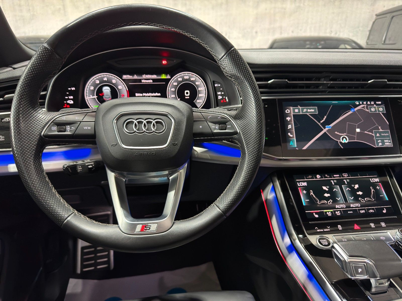 Audi Q8 /60/TFSI/e/quattro/PANO/AHK/360*/3D/S-line/LED — photo 11