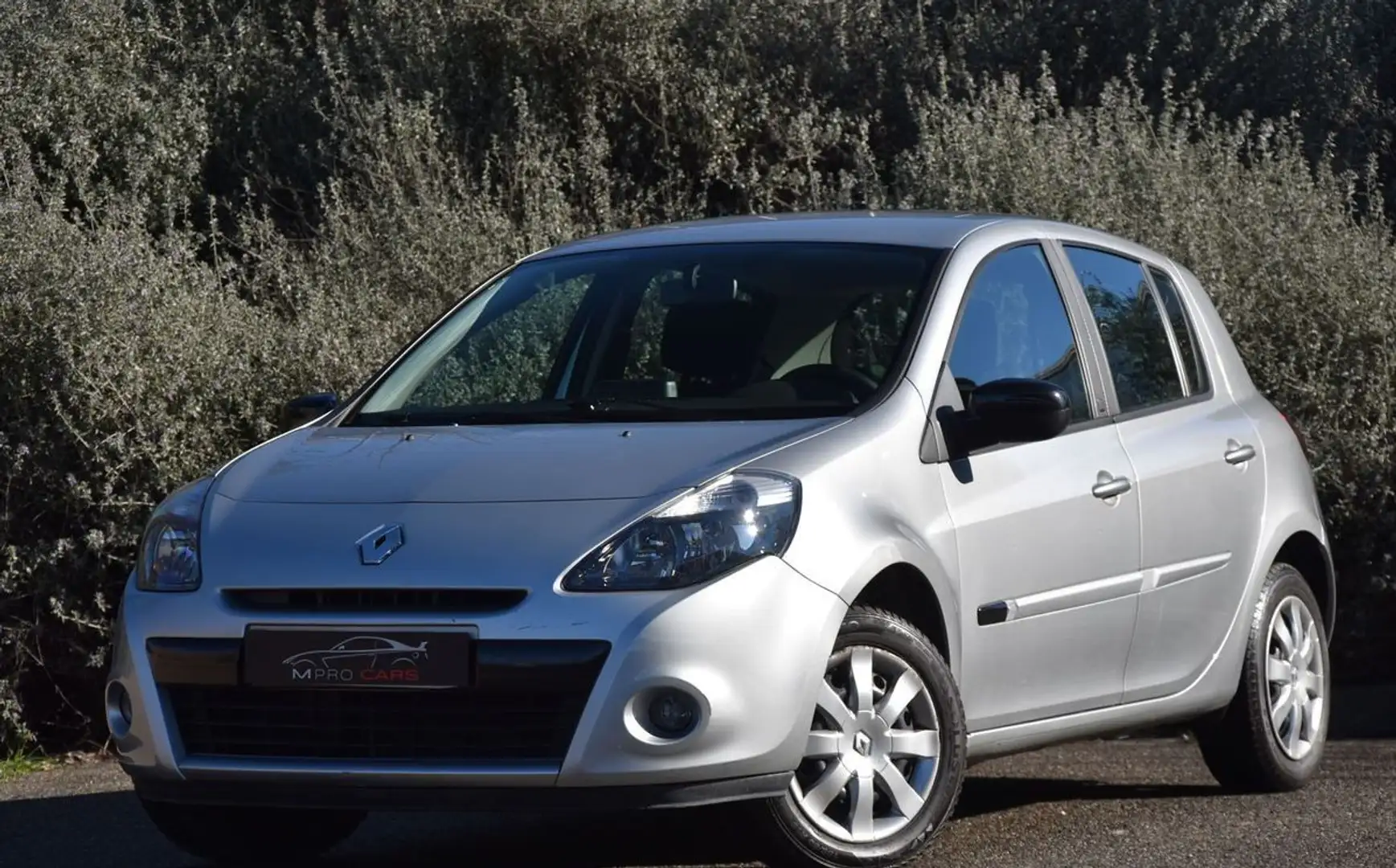 Renault Clio 3 – 1.2 75 ch Série Limitée 20 ans Grau - 1