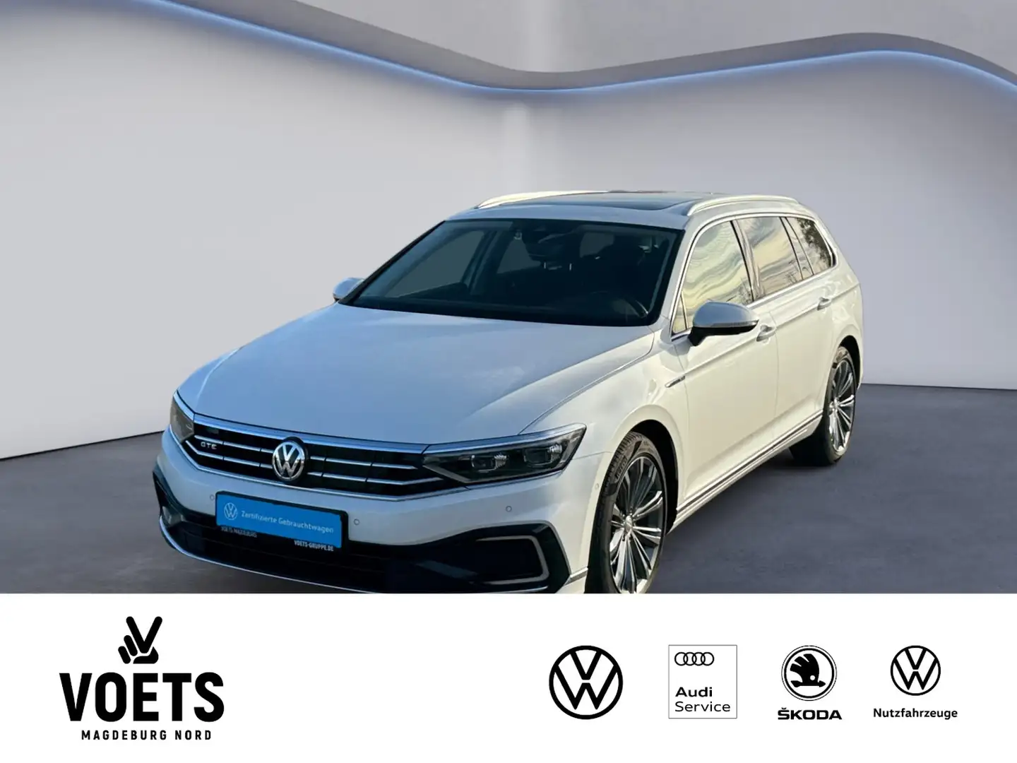 Volkswagen Passat Variant 1.4TSI GTE LED+NAVI+AHK+PANO+ Fehér - 1