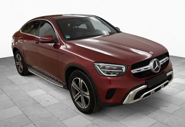 Mercedes-Benz GLC view 3