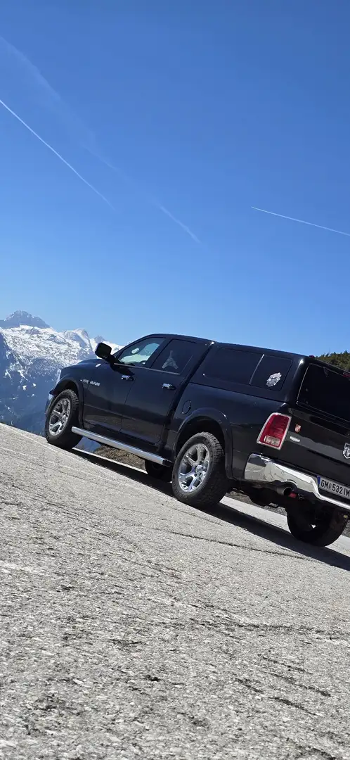 RAM 1500 Laramie Schwarz - 1