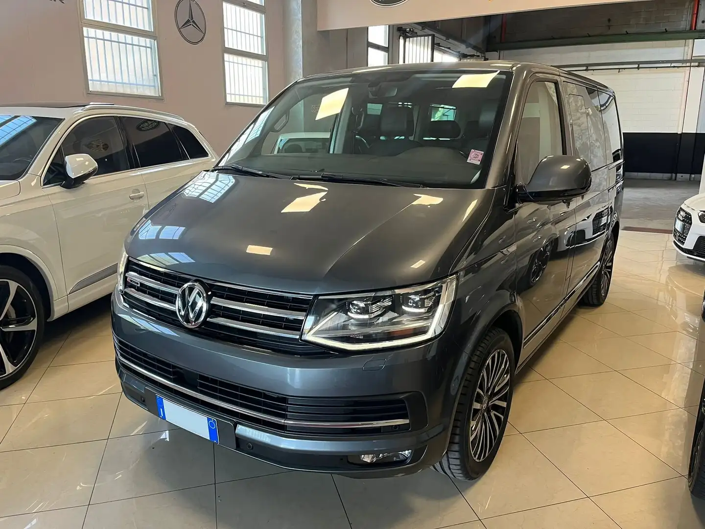 Volkswagen T6 Multivan Multivan T6 2016 2.0 tdi  204cv dsg 4x4 7 POSTI Grigio - 1