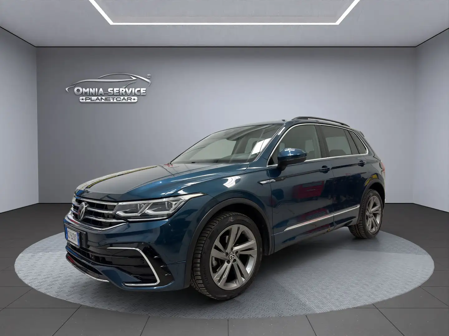 Volkswagen Tiguan Tiguan II 2021 2.0 tdi R-Line 4motion 150cv dsg Grün - 1