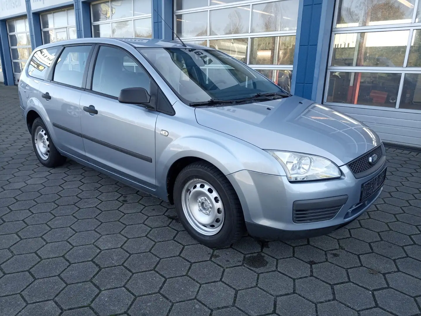 Ford Focus Turnier Trend/AHK/HU neu Azul - 1