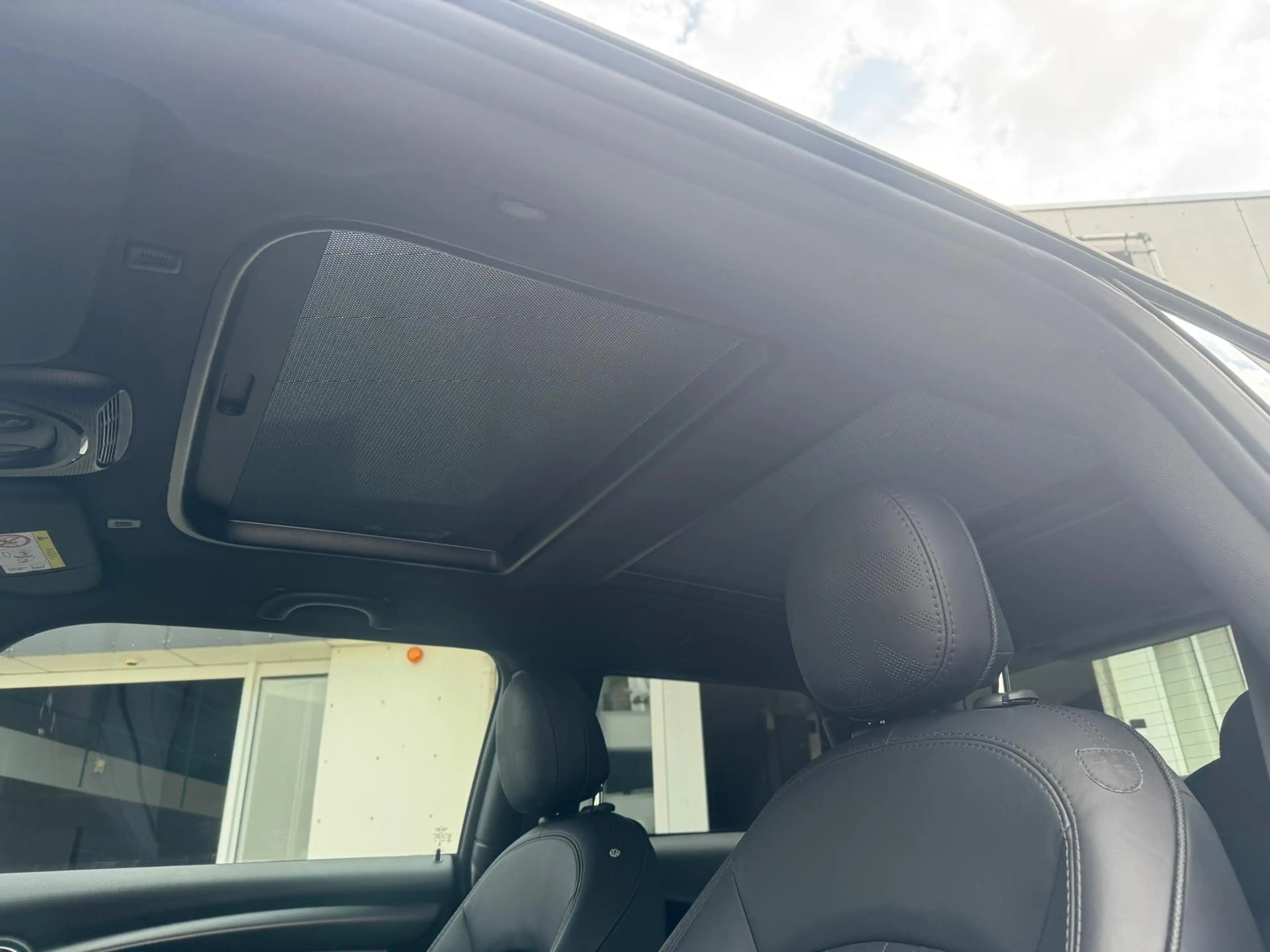 MINI Cooper SE Yours | Panorama | Harm/Kardon | Camera | Head-up — photo 12