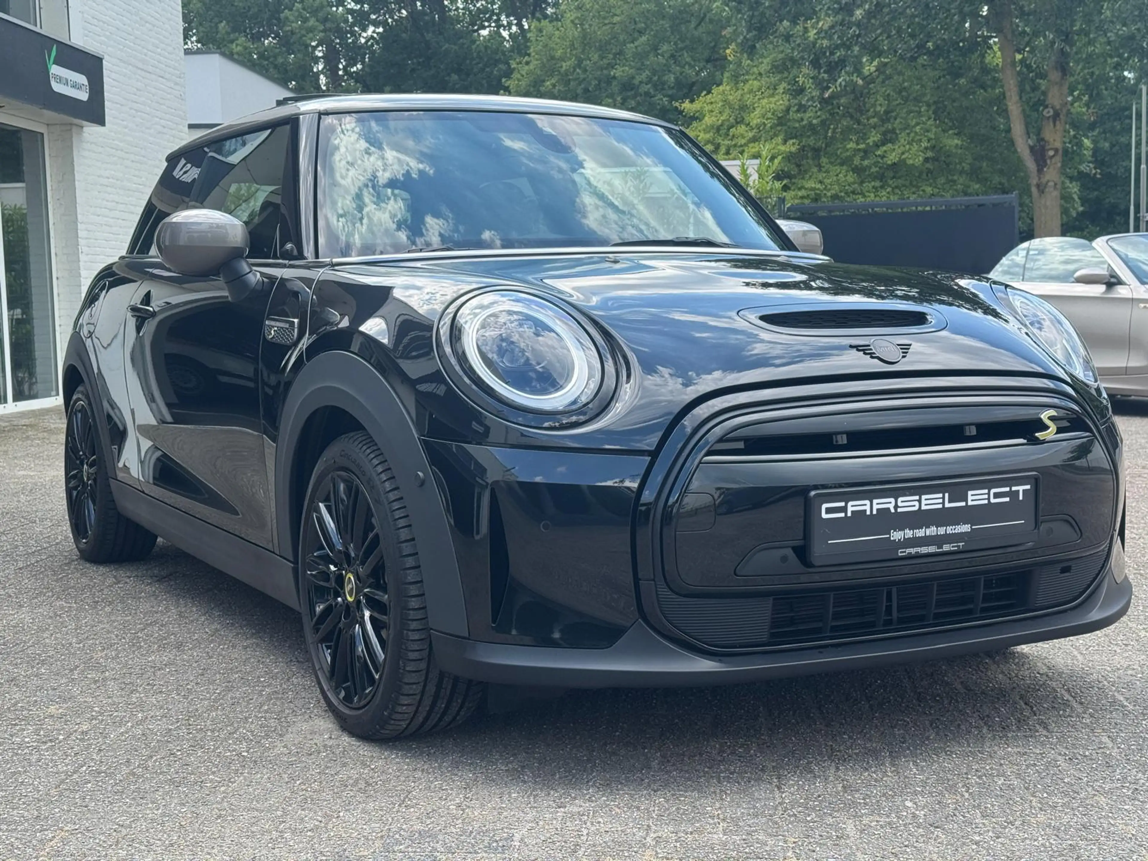 MINI Cooper SE Yours | Panorama | Harm/Kardon | Camera | Head-up — photo 4