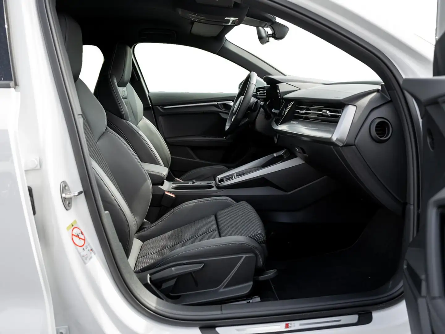 Audi S3 Sportback 2.0 TFSI quattro LED SHZ VIRTUAL Weiß - 2