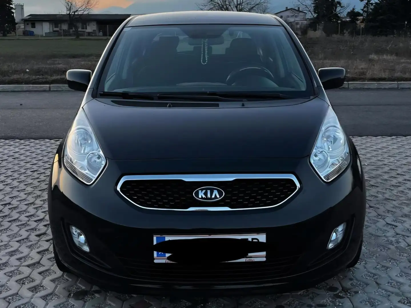 Kia Venga Venga 1,6 CRDi Active Jackpot ISG Active Jackpot Schwarz - 1