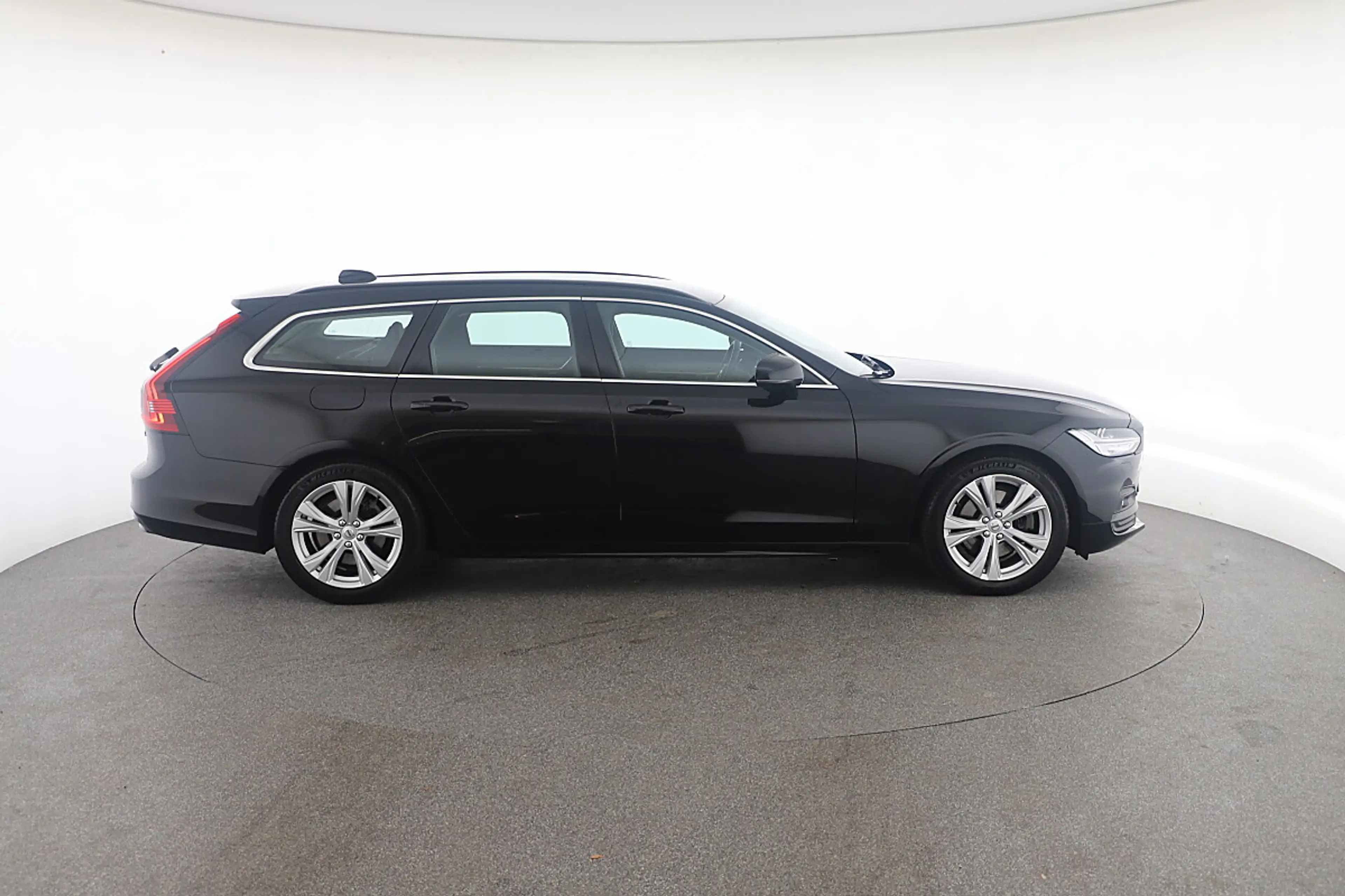 Volvo V90 B4 Core Geartronic — photo 9