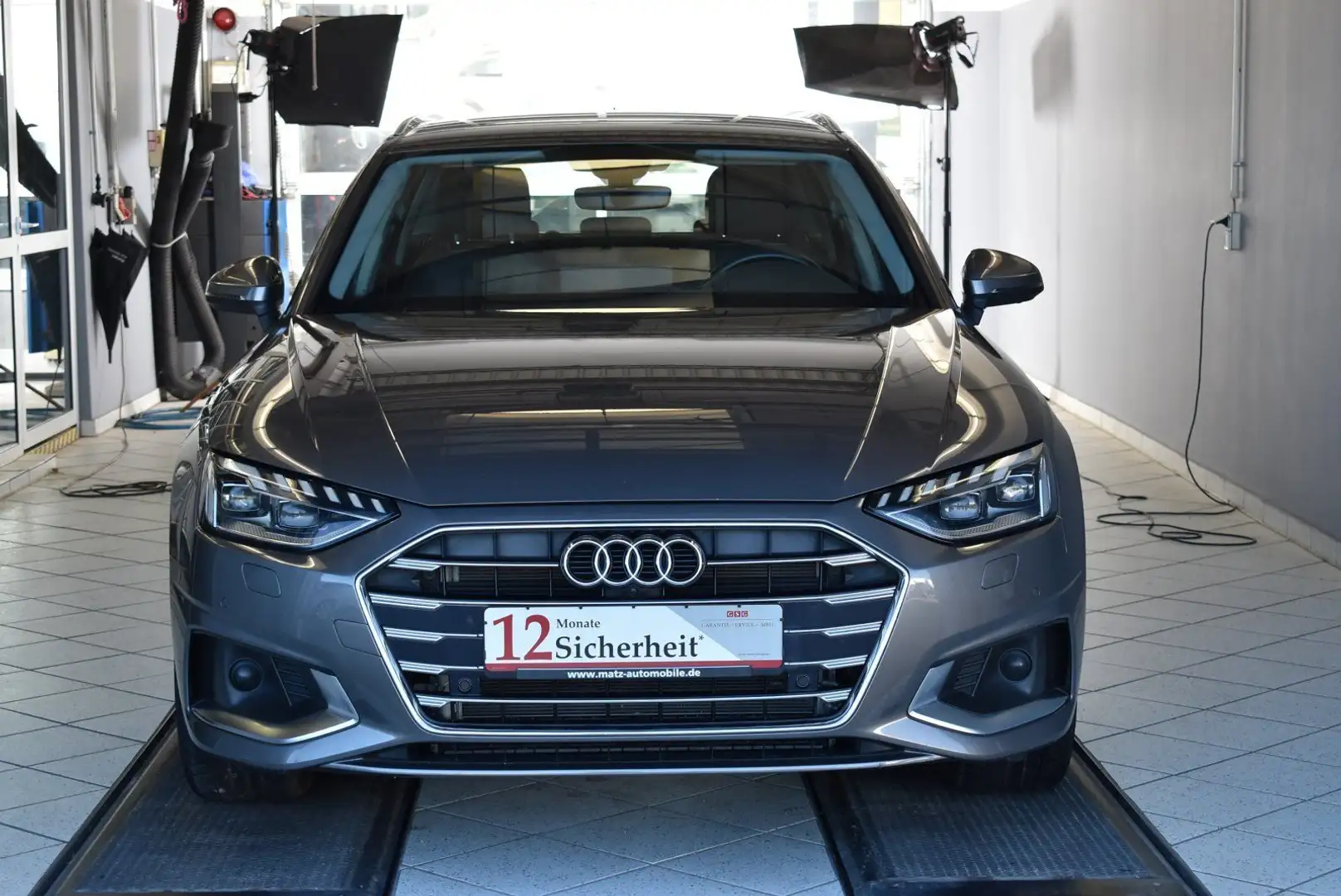 Audi A4 40 2.0TDI Avant S-tronic*Matrix-LED*DCC*360° Grau - 2