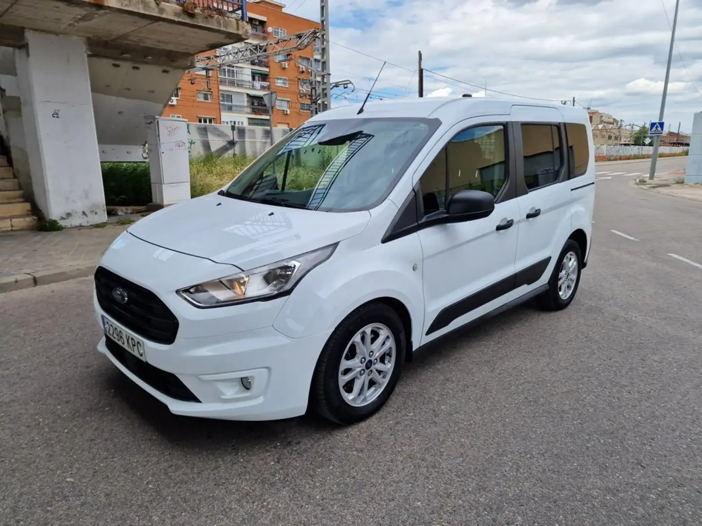 Ford Connect Comercial FT 220 Kombi S&S B. Corta L1 Tre Weiß - 1