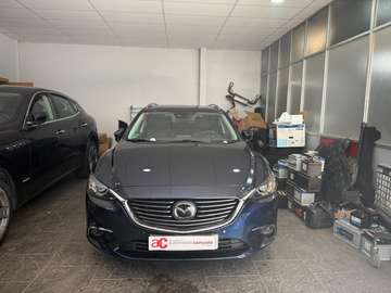 M6 W. 2.2DE Lux.+Prem.Black+Travel+SR(Navi)Aut. 4W