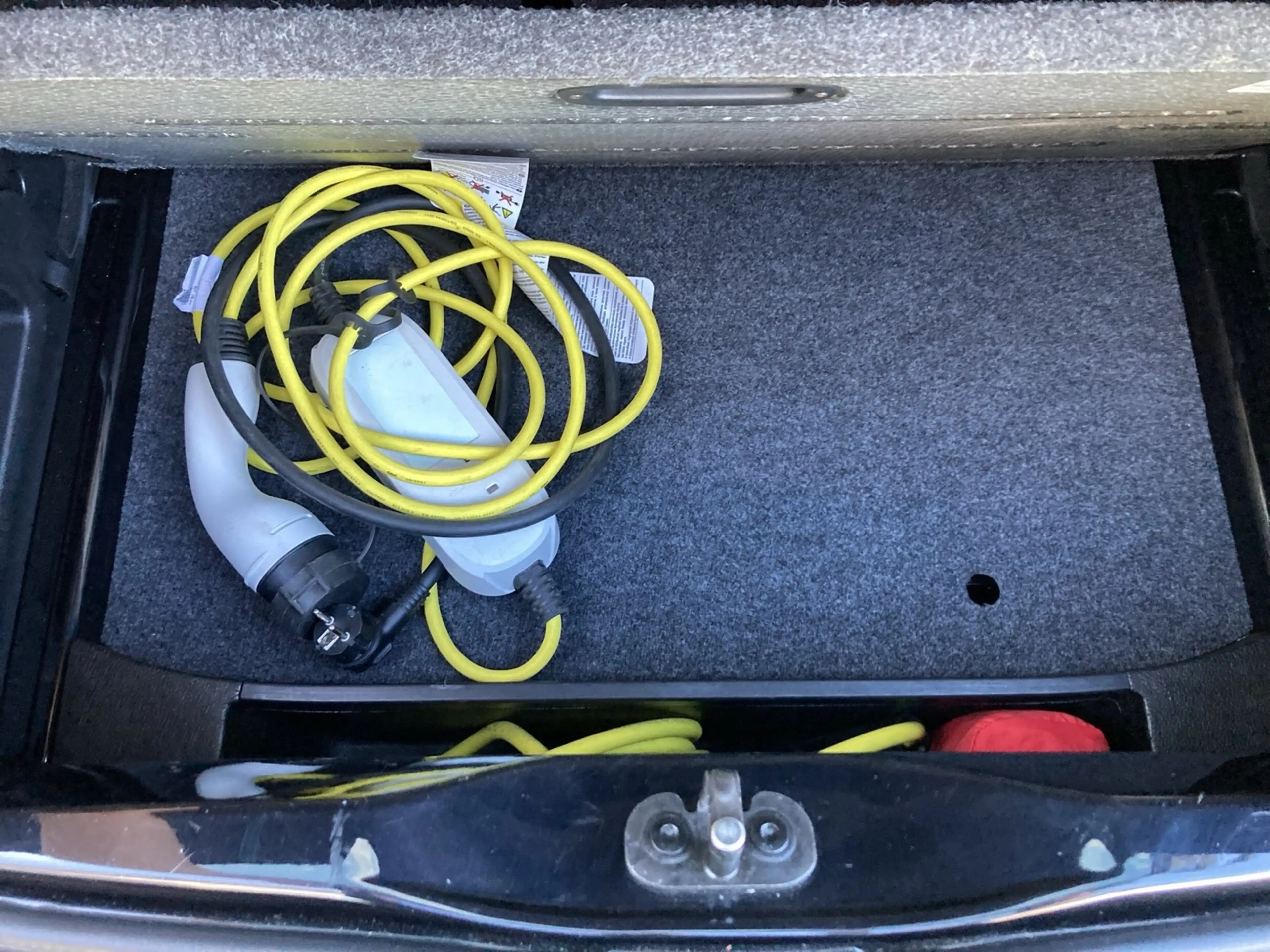Volkswagen e-up! Style Plus RFK SH — photo 14