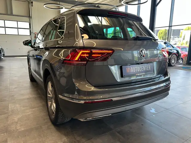 Volkswagen Tiguan view 5