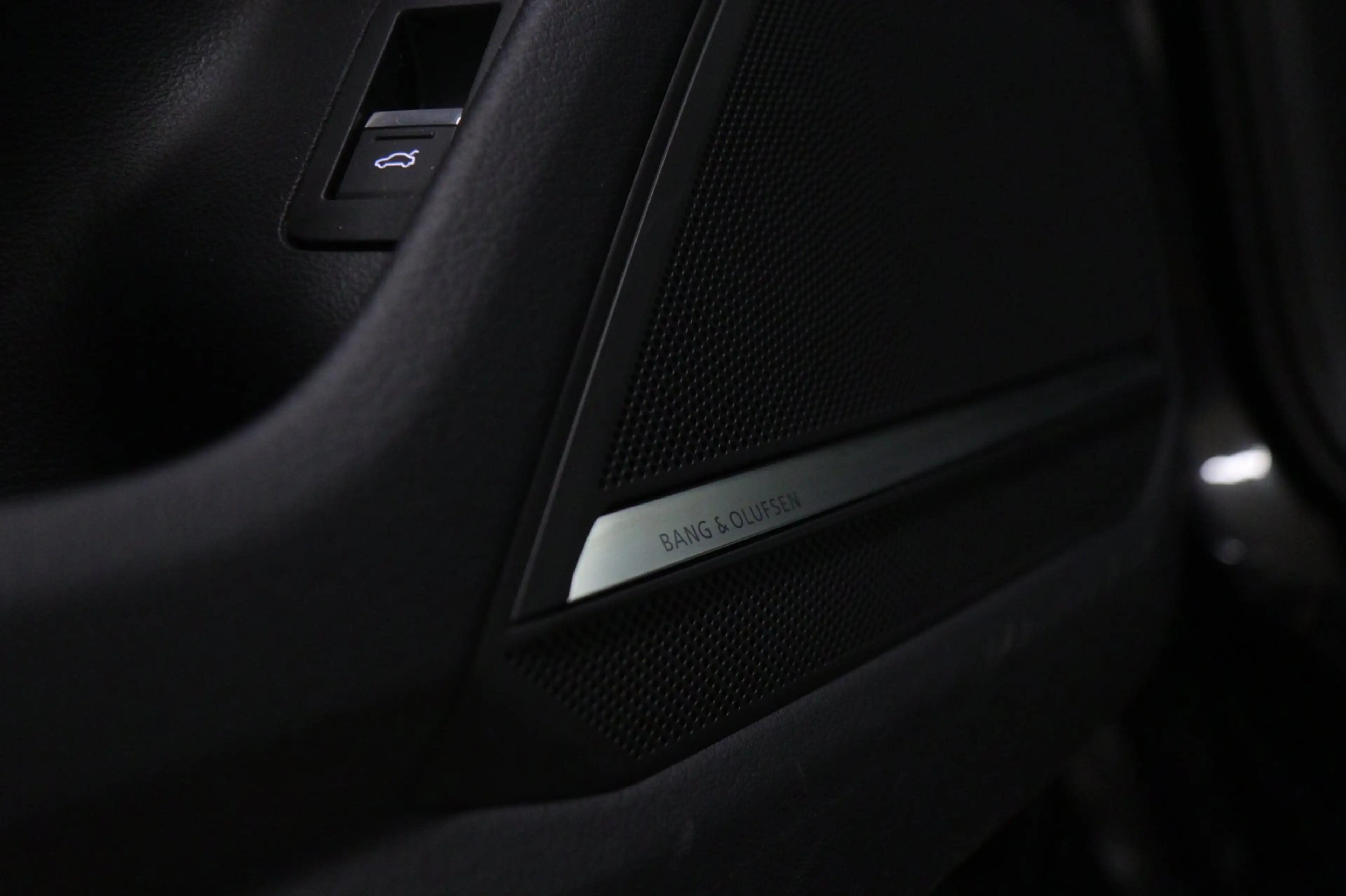 Audi RS6 Avant RS TFSI quattro Dynamic+ /CERAMIC/PANO/360/S — photo 33