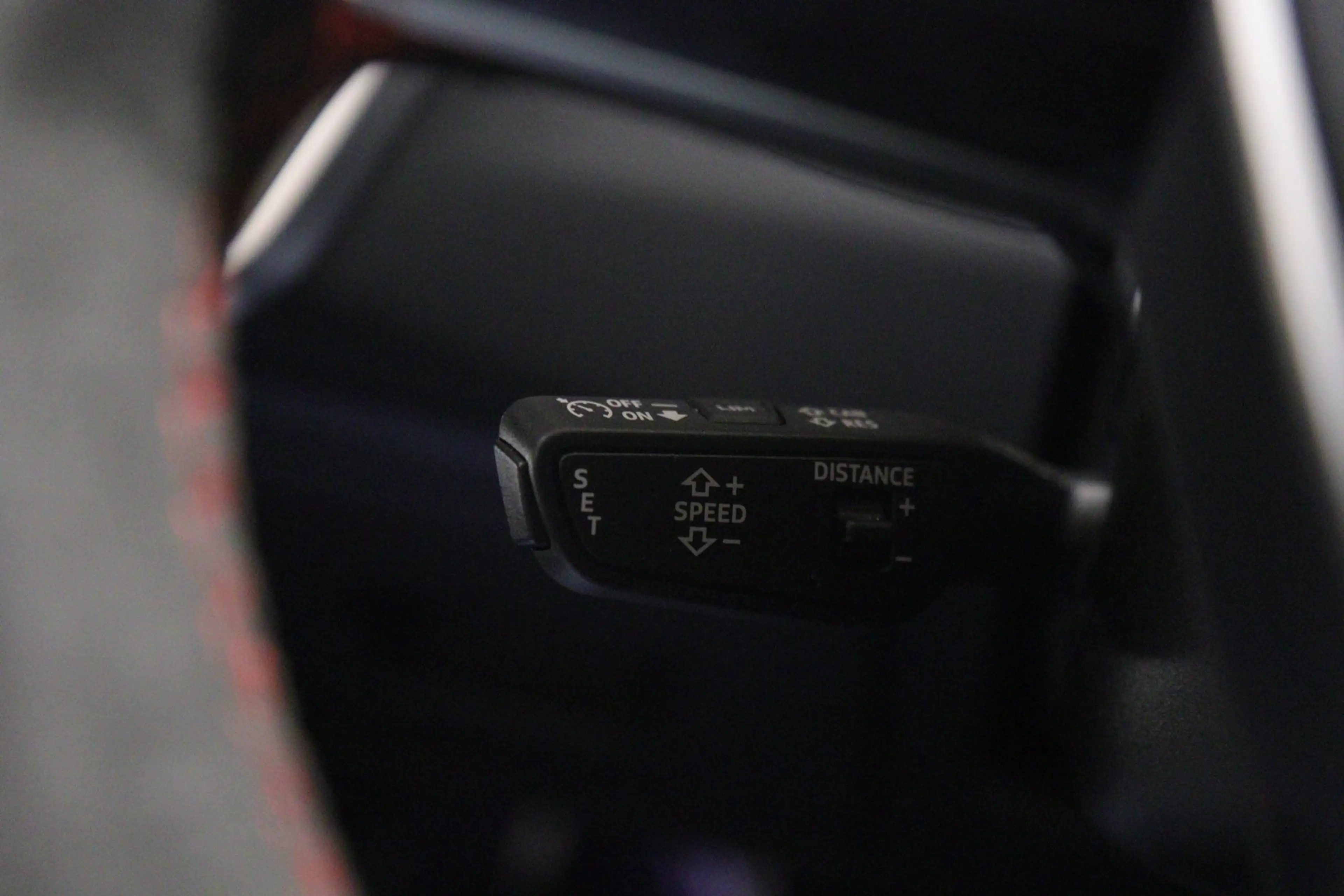 Audi RS6 Avant RS TFSI quattro Dynamic+ /CERAMIC/PANO/360/S — photo 49