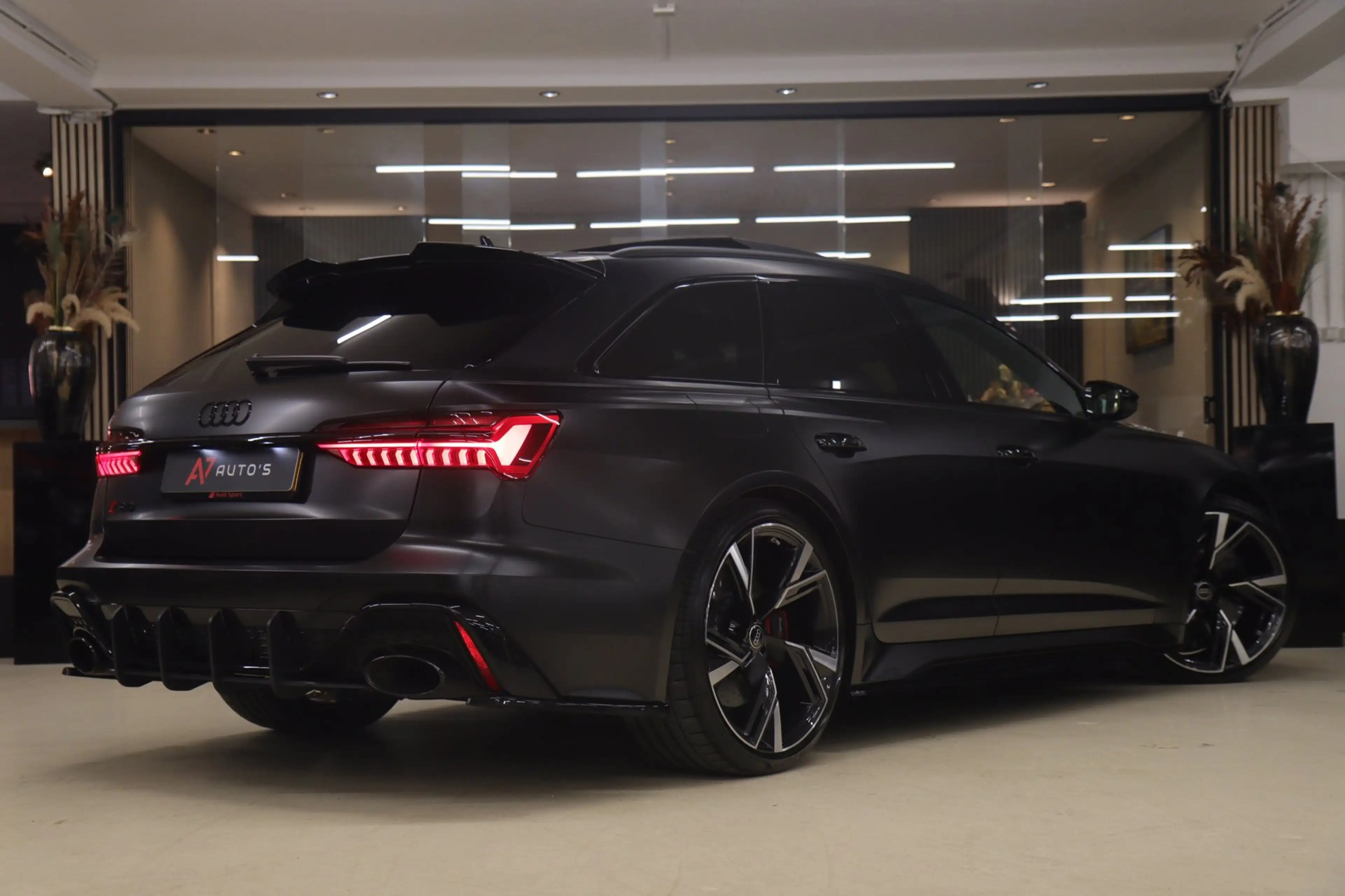 Audi RS6 Avant RS TFSI quattro Dynamic+ /CERAMIC/PANO/360/S — photo 4