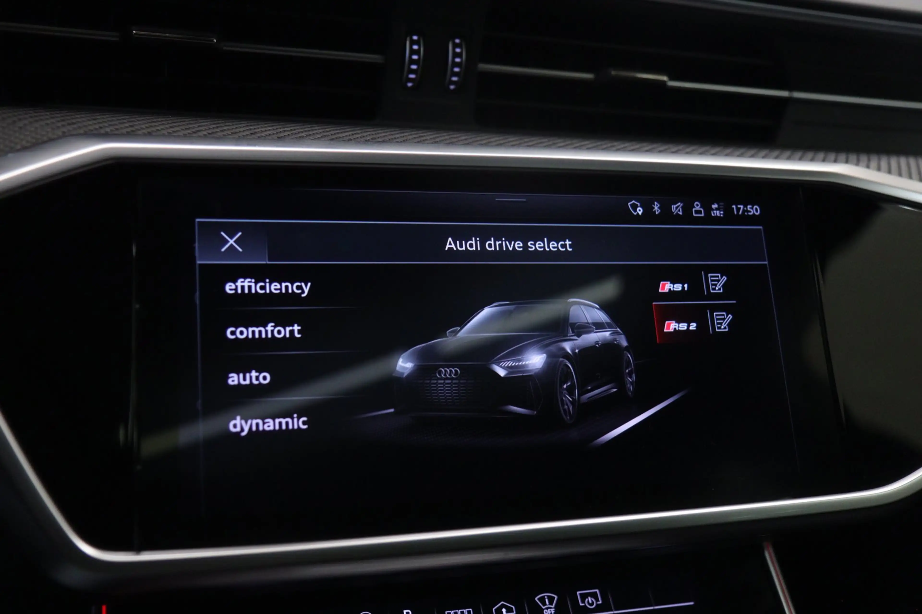 Audi RS6 Avant RS TFSI quattro Dynamic+ /CERAMIC/PANO/360/S — photo 48