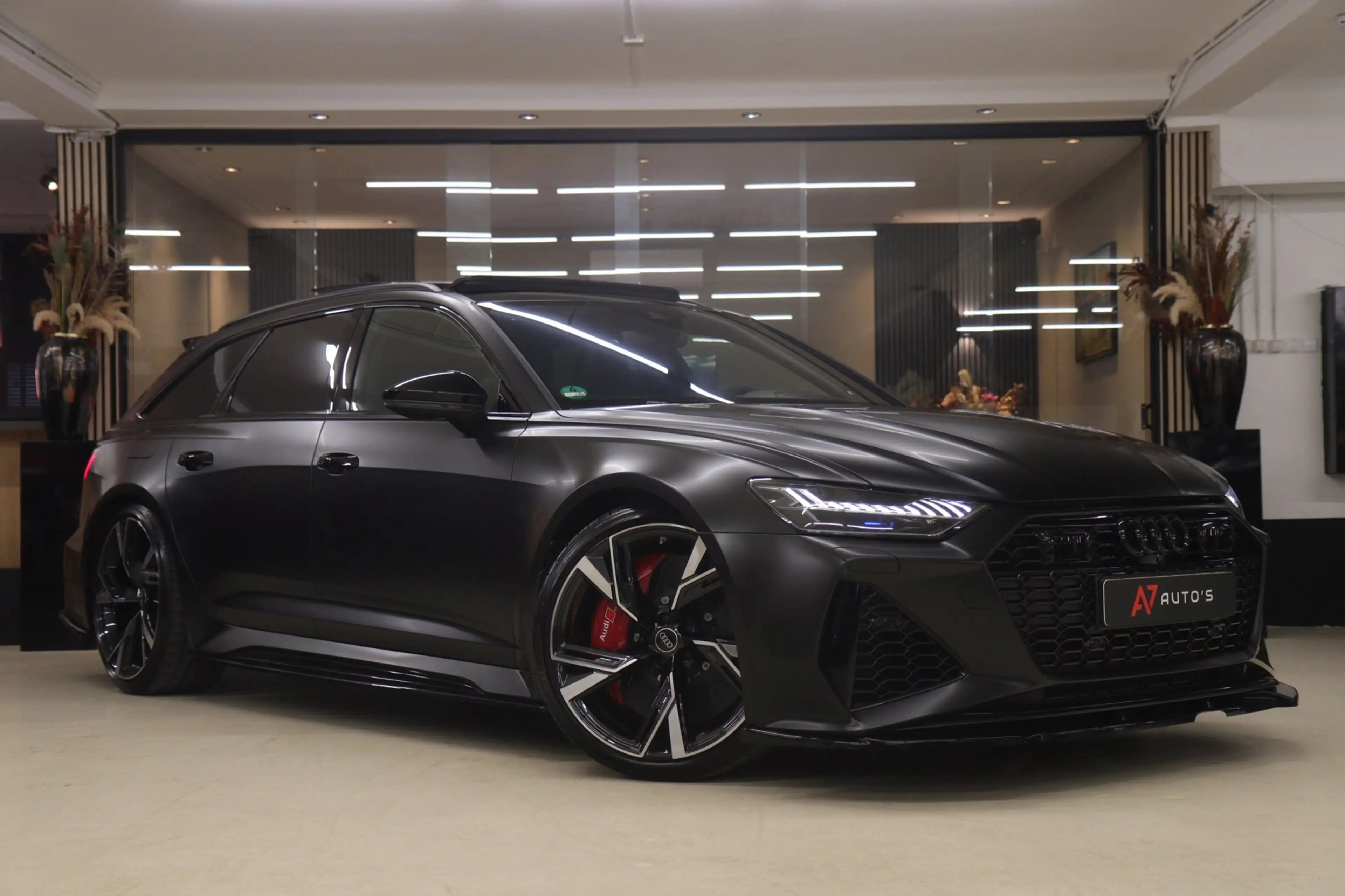 Audi RS6 Avant RS TFSI quattro Dynamic+ /CERAMIC/PANO/360/S — photo 3