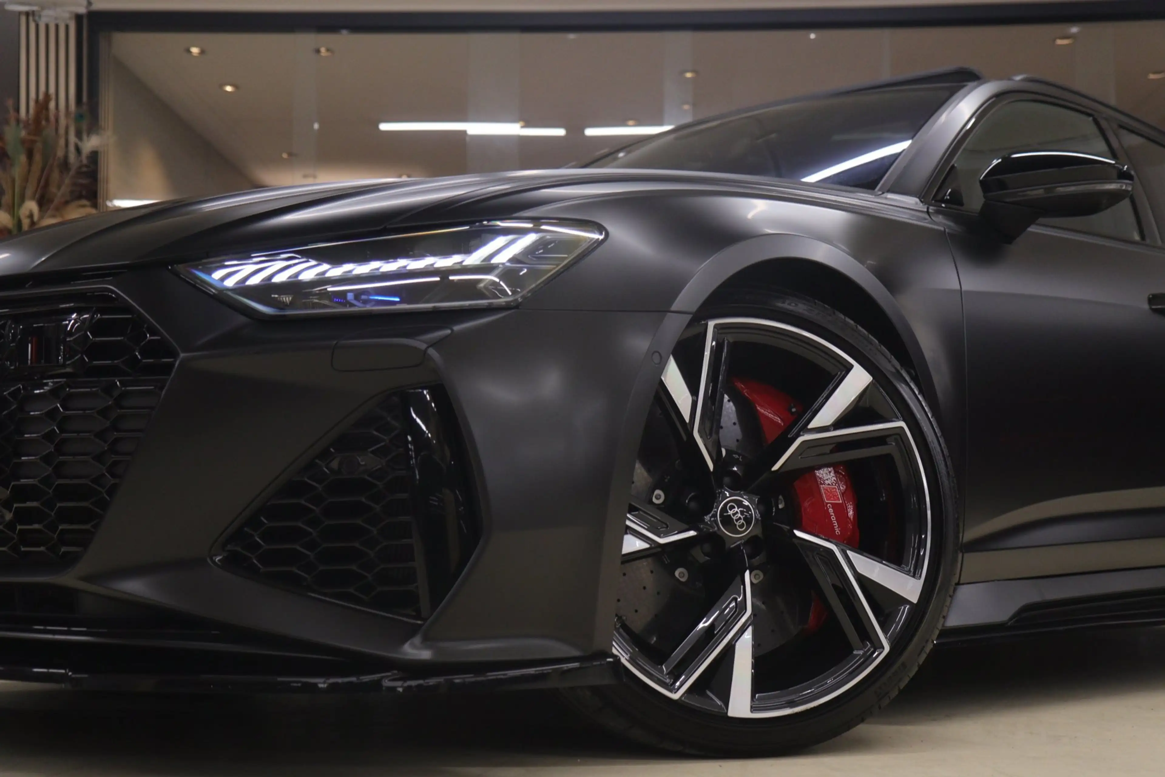 Audi RS6 Avant RS TFSI quattro Dynamic+ /CERAMIC/PANO/360/S — photo 19