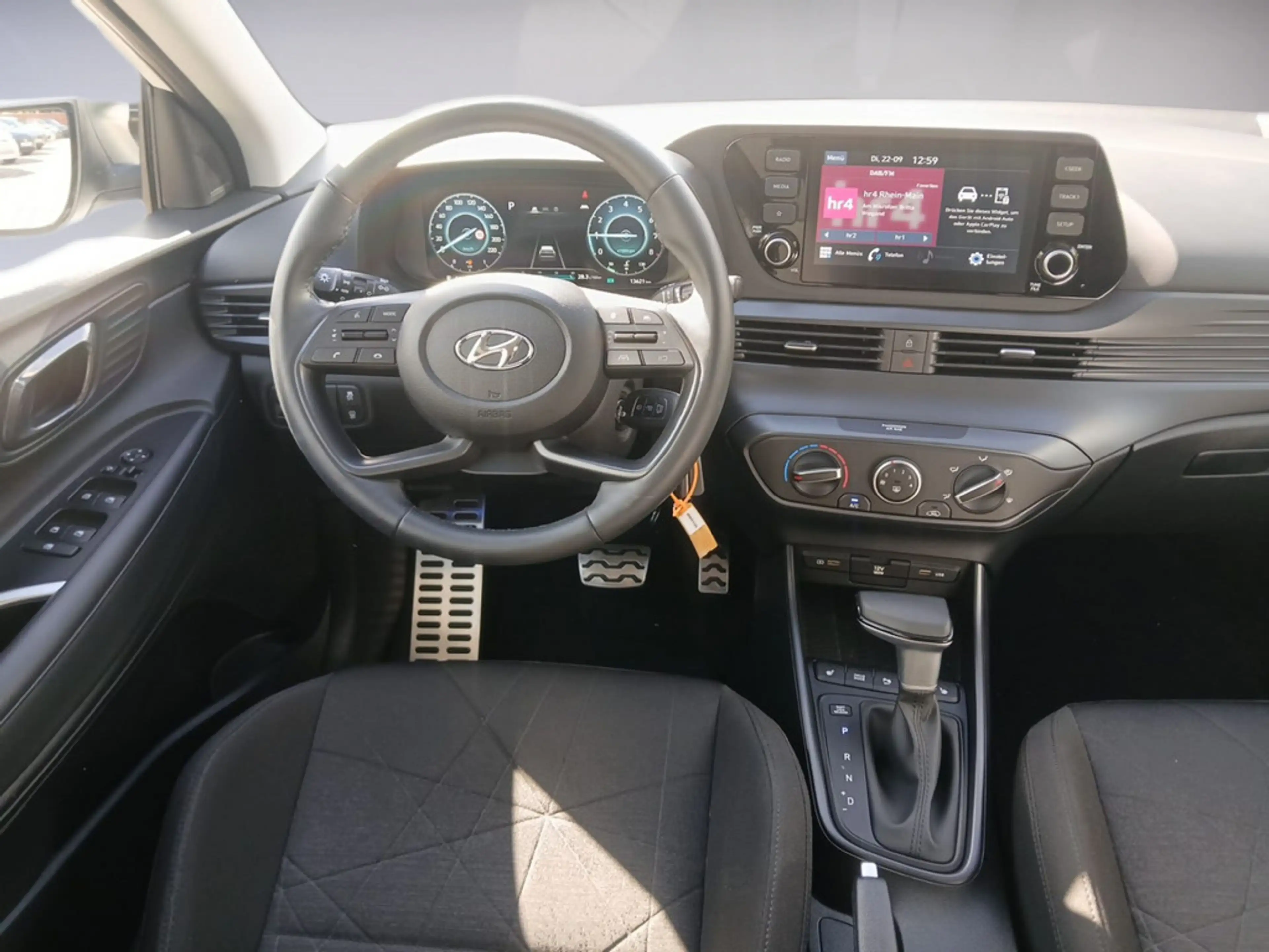 Hyundai BAYON 1.0 Trend Mild-Hybrid 7G-DCT SHZ KAMERA — photo 11