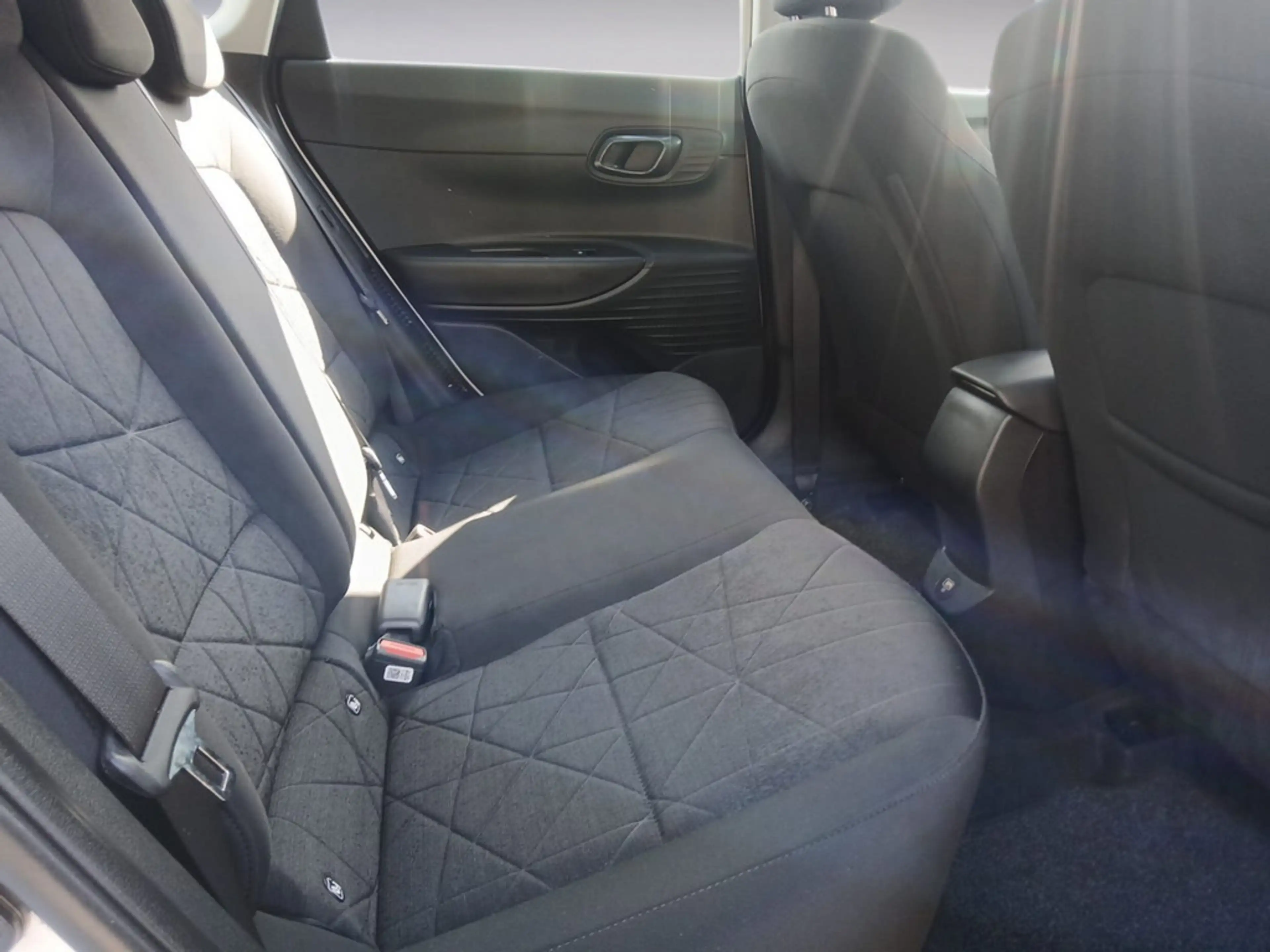 Hyundai BAYON 1.0 Trend Mild-Hybrid 7G-DCT SHZ KAMERA — photo 14
