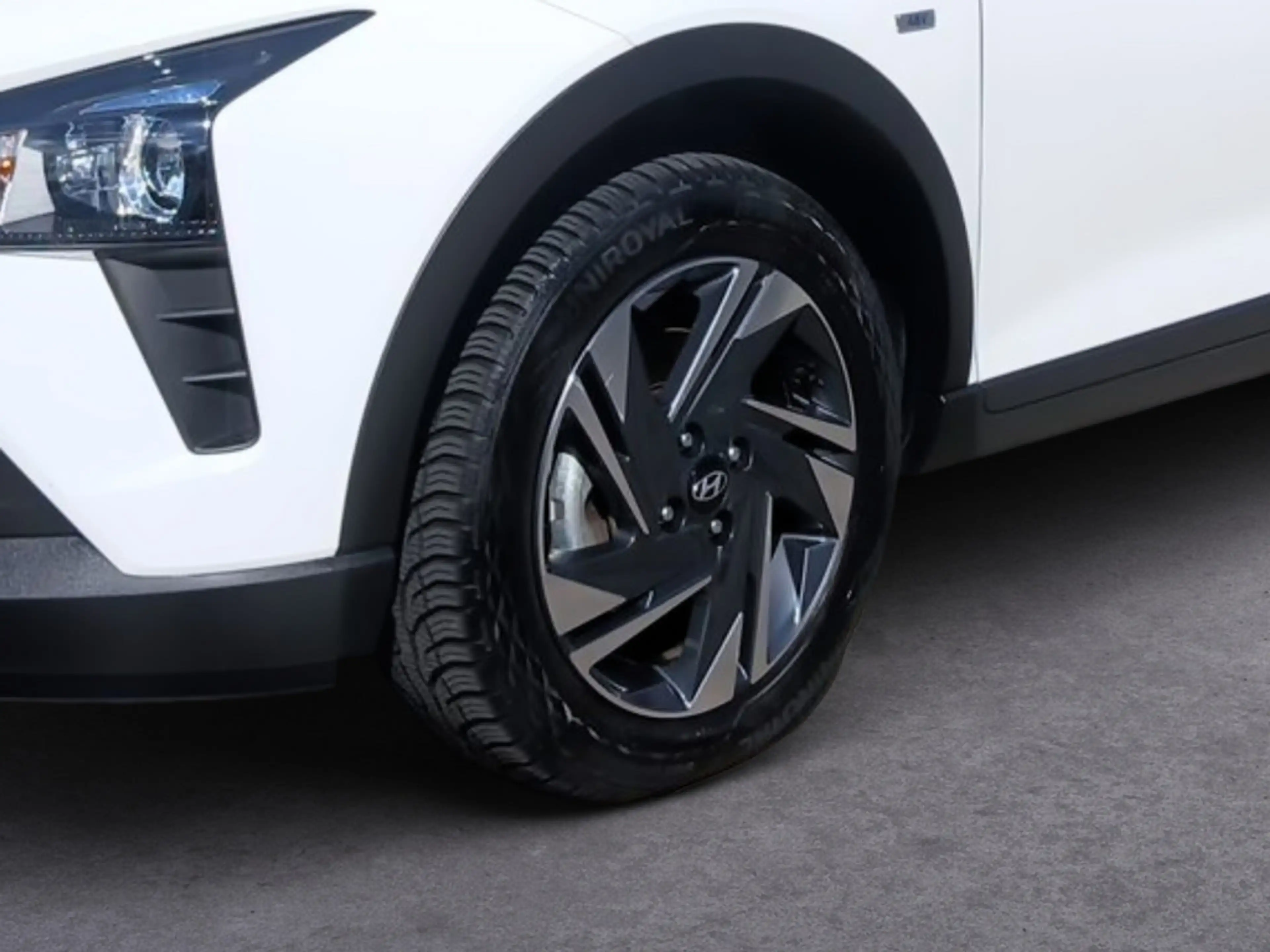Hyundai BAYON 1.0 Trend Mild-Hybrid 7G-DCT SHZ KAMERA — photo 7